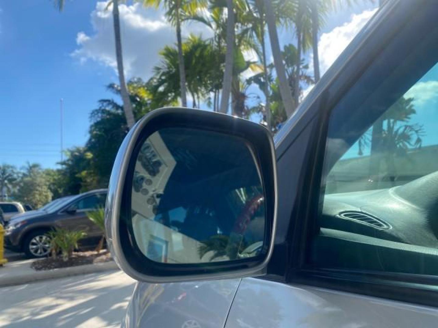 2007 Silver Shadow Pearl /Taupe Toyota Sienna XLE LTD 1 OWNER (5TDZK22C57S) with an 3.5L V6 Cylinder Engine engine, Automatic transmission, located at 4701 North Dixie Hwy, Pompano Beach, FL, 33064, (954) 422-2889, 26.240938, -80.123474 - OUR WEBPAGE FLORIDACARS1.COM HAS OVER 100 PHOTOS AND FREE CARFAX LINK 2007 TOYOTA SIENNA XLE 7-PASSENGER VIN: 5TDZK22C57S074901 5 T D Z K 2 2 C 5 7 S 0 7 4 9 0 1 VAN 3.5L V6 F DOHC 24V GASOLINE 26 MPG FRONT WHEEL DRIVE Features ABS Brakes Air Conditioning Alloy Wheels AM/FM Stereo Automatic Transmis - Photo#39