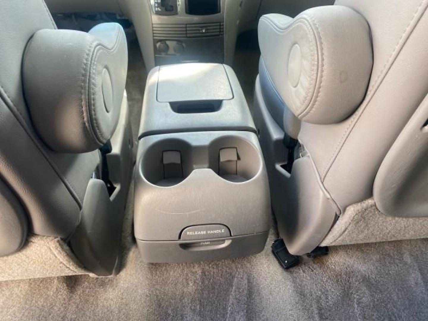 2007 Silver Shadow Pearl /Taupe Toyota Sienna XLE LTD 1 OWNER (5TDZK22C57S) with an 3.5L V6 Cylinder Engine engine, Automatic transmission, located at 4701 North Dixie Hwy, Pompano Beach, FL, 33064, (954) 422-2889, 26.240938, -80.123474 - OUR WEBPAGE FLORIDACARS1.COM HAS OVER 100 PHOTOS AND FREE CARFAX LINK 2007 TOYOTA SIENNA XLE 7-PASSENGER VIN: 5TDZK22C57S074901 5 T D Z K 2 2 C 5 7 S 0 7 4 9 0 1 VAN 3.5L V6 F DOHC 24V GASOLINE 26 MPG FRONT WHEEL DRIVE Features ABS Brakes Air Conditioning Alloy Wheels AM/FM Stereo Automatic Transmis - Photo#82