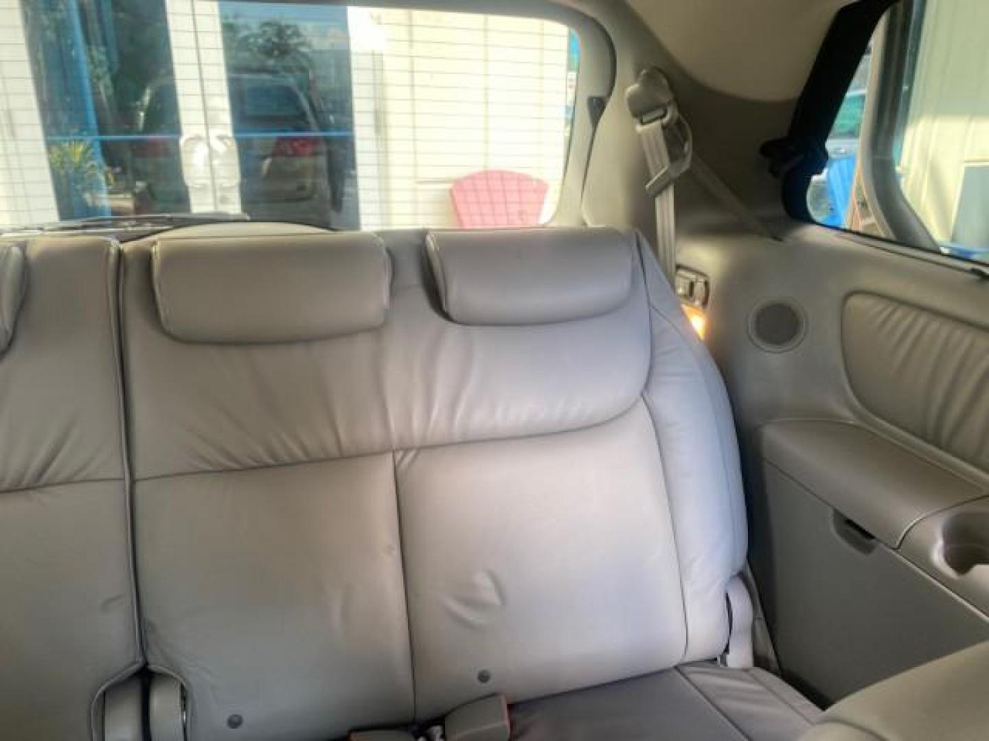 2007 Silver Shadow Pearl /Taupe Toyota Sienna XLE LTD 1 OWNER (5TDZK22C57S) with an 3.5L V6 Cylinder Engine engine, Automatic transmission, located at 4701 North Dixie Hwy, Pompano Beach, FL, 33064, (954) 422-2889, 26.240938, -80.123474 - OUR WEBPAGE FLORIDACARS1.COM HAS OVER 100 PHOTOS AND FREE CARFAX LINK 2007 TOYOTA SIENNA XLE 7-PASSENGER VIN: 5TDZK22C57S074901 5 T D Z K 2 2 C 5 7 S 0 7 4 9 0 1 VAN 3.5L V6 F DOHC 24V GASOLINE 26 MPG FRONT WHEEL DRIVE Features ABS Brakes Air Conditioning Alloy Wheels AM/FM Stereo Automatic Transmis - Photo#87