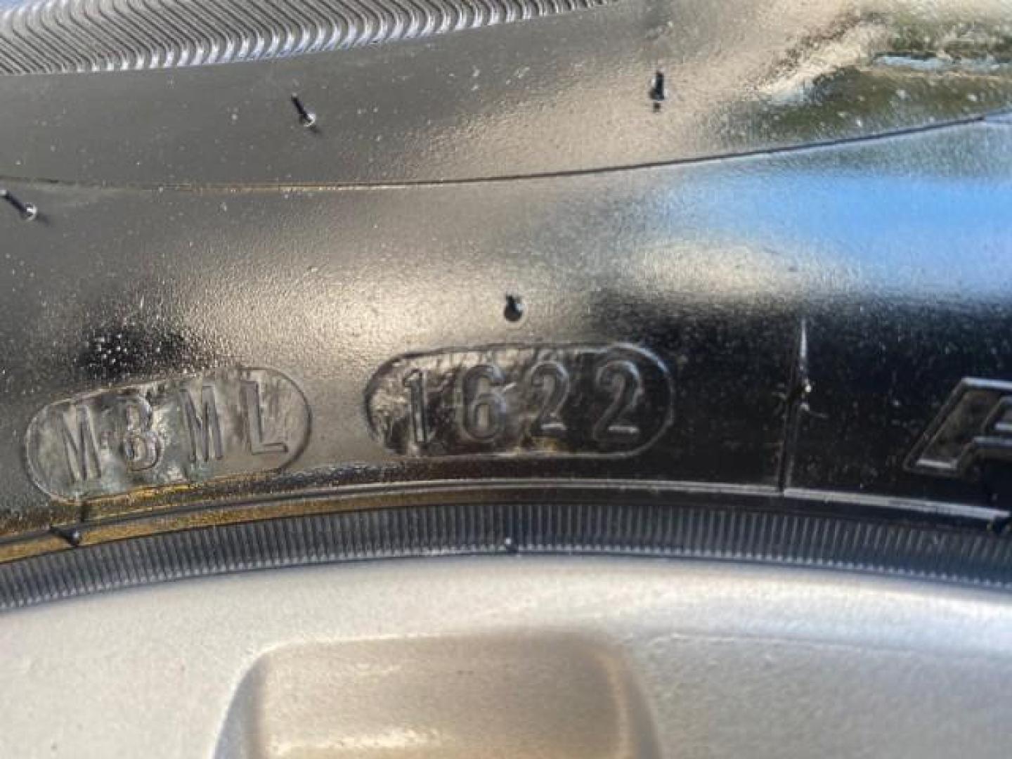 2007 Silver Shadow Pearl /Taupe Toyota Sienna XLE LTD 1 OWNER (5TDZK22C57S) with an 3.5L V6 Cylinder Engine engine, Automatic transmission, located at 4701 North Dixie Hwy, Pompano Beach, FL, 33064, (954) 422-2889, 26.240938, -80.123474 - OUR WEBPAGE FLORIDACARS1.COM HAS OVER 100 PHOTOS AND FREE CARFAX LINK 2007 TOYOTA SIENNA XLE 7-PASSENGER VIN: 5TDZK22C57S074901 5 T D Z K 2 2 C 5 7 S 0 7 4 9 0 1 VAN 3.5L V6 F DOHC 24V GASOLINE 26 MPG FRONT WHEEL DRIVE Features ABS Brakes Air Conditioning Alloy Wheels AM/FM Stereo Automatic Transmis - Photo#93