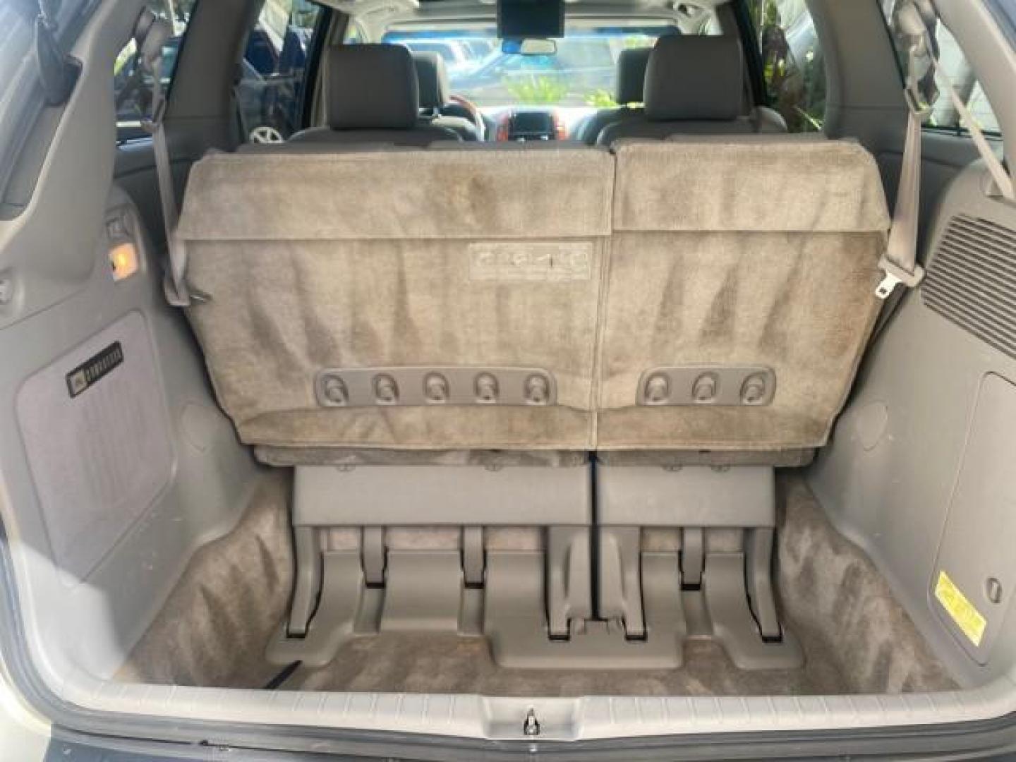 2007 Silver Shadow Pearl /Taupe Toyota Sienna XLE LTD 1 OWNER (5TDZK22C57S) with an 3.5L V6 Cylinder Engine engine, Automatic transmission, located at 4701 North Dixie Hwy, Pompano Beach, FL, 33064, (954) 422-2889, 26.240938, -80.123474 - OUR WEBPAGE FLORIDACARS1.COM HAS OVER 100 PHOTOS AND FREE CARFAX LINK 2007 TOYOTA SIENNA XLE 7-PASSENGER VIN: 5TDZK22C57S074901 5 T D Z K 2 2 C 5 7 S 0 7 4 9 0 1 VAN 3.5L V6 F DOHC 24V GASOLINE 26 MPG FRONT WHEEL DRIVE Features ABS Brakes Air Conditioning Alloy Wheels AM/FM Stereo Automatic Transmis - Photo#99