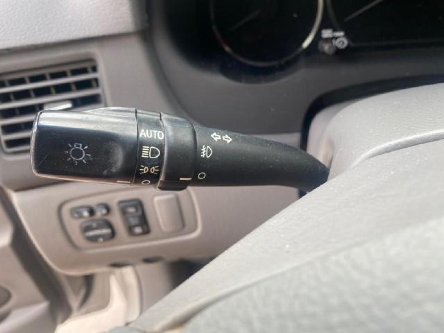 2007 Silver Shadow Pearl /Taupe Toyota Sienna XLE LTD 1 OWNER (5TDZK22C57S) with an 3.5L V6 Cylinder Engine engine, Automatic transmission, located at 4701 North Dixie Hwy, Pompano Beach, FL, 33064, (954) 422-2889, 26.240938, -80.123474 - OUR WEBPAGE FLORIDACARS1.COM HAS OVER 100 PHOTOS AND FREE CARFAX LINK 2007 TOYOTA SIENNA XLE 7-PASSENGER VIN: 5TDZK22C57S074901 5 T D Z K 2 2 C 5 7 S 0 7 4 9 0 1 VAN 3.5L V6 F DOHC 24V GASOLINE 26 MPG FRONT WHEEL DRIVE Features ABS Brakes Air Conditioning Alloy Wheels AM/FM Stereo Automatic Transmis - Photo#53