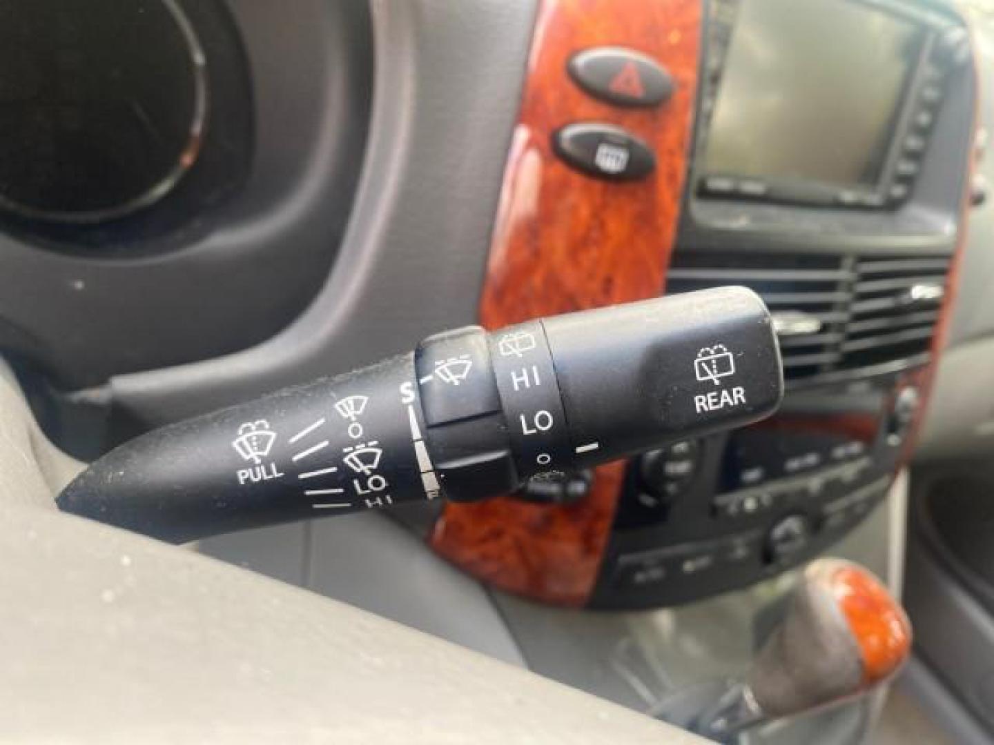 2007 Silver Shadow Pearl /Taupe Toyota Sienna XLE LTD 1 OWNER (5TDZK22C57S) with an 3.5L V6 Cylinder Engine engine, Automatic transmission, located at 4701 North Dixie Hwy, Pompano Beach, FL, 33064, (954) 422-2889, 26.240938, -80.123474 - OUR WEBPAGE FLORIDACARS1.COM HAS OVER 100 PHOTOS AND FREE CARFAX LINK 2007 TOYOTA SIENNA XLE 7-PASSENGER VIN: 5TDZK22C57S074901 5 T D Z K 2 2 C 5 7 S 0 7 4 9 0 1 VAN 3.5L V6 F DOHC 24V GASOLINE 26 MPG FRONT WHEEL DRIVE Features ABS Brakes Air Conditioning Alloy Wheels AM/FM Stereo Automatic Transmis - Photo#54