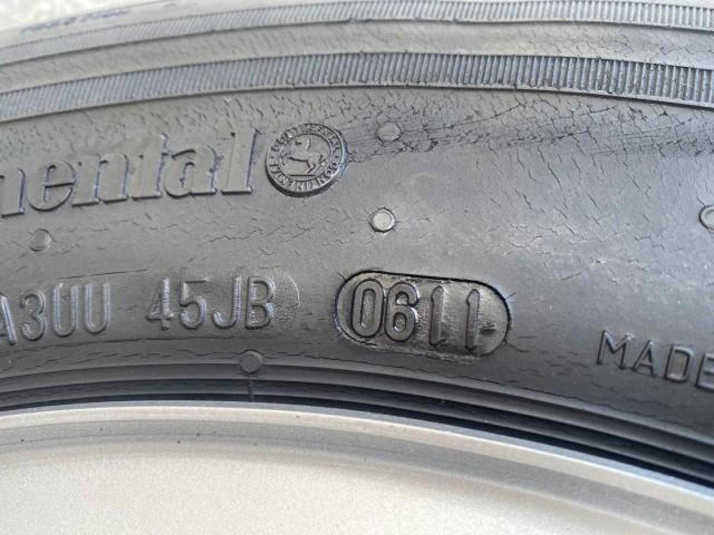 2011 Vista Blue Metallic /Medium Dark Flint Ford Ranger XL LOW MILES 22,154 1 OWNER (1FTKR1ADXBP) with an 2.3L DOHC 16-Valve I4 Engine engine, Automatic transmission, located at 4701 North Dixie Hwy, Pompano Beach, FL, 33064, (954) 422-2889, 26.240938, -80.123474 - OUR WEBPAGE FLORIDACARS1.COM HAS OVER 100 PHOTOS AND FREE CARFAX LINK 2011 FORD RANGER XL VIN: 1FTKR1ADXBPA41493 1 F T K R 1 A D X B P A 4 1 4 9 3 PICKUP 2.3L I4 F DOHC 16V GASOLINE 27 MPG REAR WHEEL DRIVE Features ABS Brakes Air Conditioning AM/FM Stereo Automatic Transmission Bed Liner Side Airbag - Photo#42