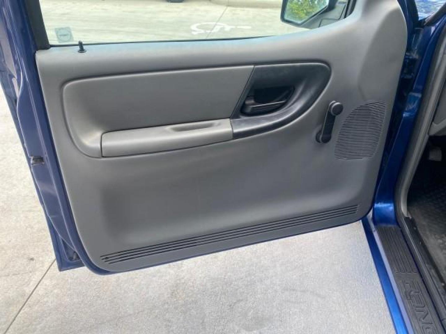 2011 Vista Blue Metallic /Medium Dark Flint Ford Ranger XL LOW MILES 22,154 1 OWNER (1FTKR1ADXBP) with an 2.3L DOHC 16-Valve I4 Engine engine, Automatic transmission, located at 4701 North Dixie Hwy, Pompano Beach, FL, 33064, (954) 422-2889, 26.240938, -80.123474 - OUR WEBPAGE FLORIDACARS1.COM HAS OVER 100 PHOTOS AND FREE CARFAX LINK 2011 FORD RANGER XL VIN: 1FTKR1ADXBPA41493 1 F T K R 1 A D X B P A 4 1 4 9 3 PICKUP 2.3L I4 F DOHC 16V GASOLINE 27 MPG REAR WHEEL DRIVE Features ABS Brakes Air Conditioning AM/FM Stereo Automatic Transmission Bed Liner Side Airbag - Photo#43