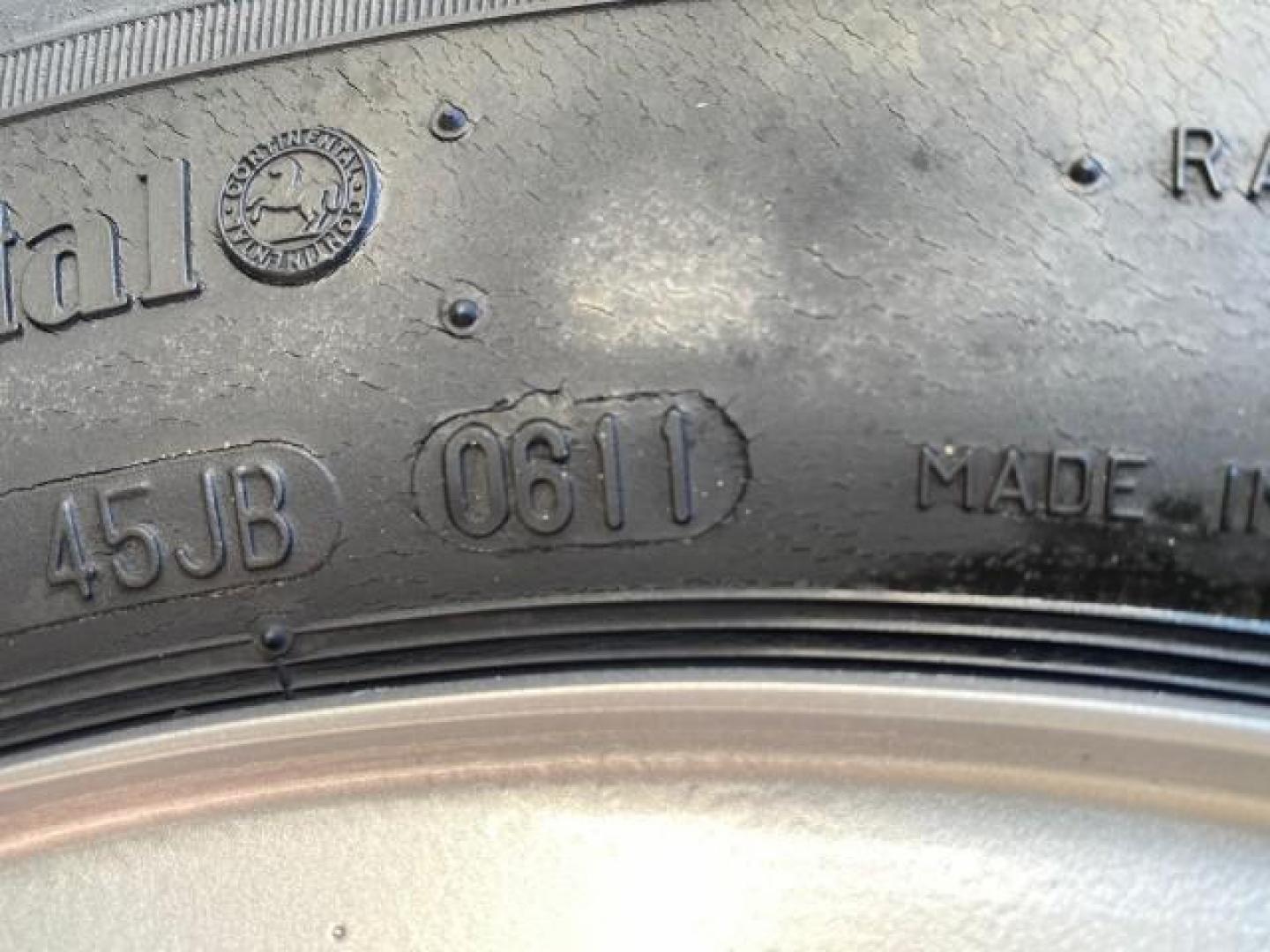 2011 Vista Blue Metallic /Medium Dark Flint Ford Ranger XL LOW MILES 22,154 1 OWNER (1FTKR1ADXBP) with an 2.3L DOHC 16-Valve I4 Engine engine, Automatic transmission, located at 4701 North Dixie Hwy, Pompano Beach, FL, 33064, (954) 422-2889, 26.240938, -80.123474 - OUR WEBPAGE FLORIDACARS1.COM HAS OVER 100 PHOTOS AND FREE CARFAX LINK 2011 FORD RANGER XL VIN: 1FTKR1ADXBPA41493 1 F T K R 1 A D X B P A 4 1 4 9 3 PICKUP 2.3L I4 F DOHC 16V GASOLINE 27 MPG REAR WHEEL DRIVE Features ABS Brakes Air Conditioning AM/FM Stereo Automatic Transmission Bed Liner Side Airbag - Photo#86