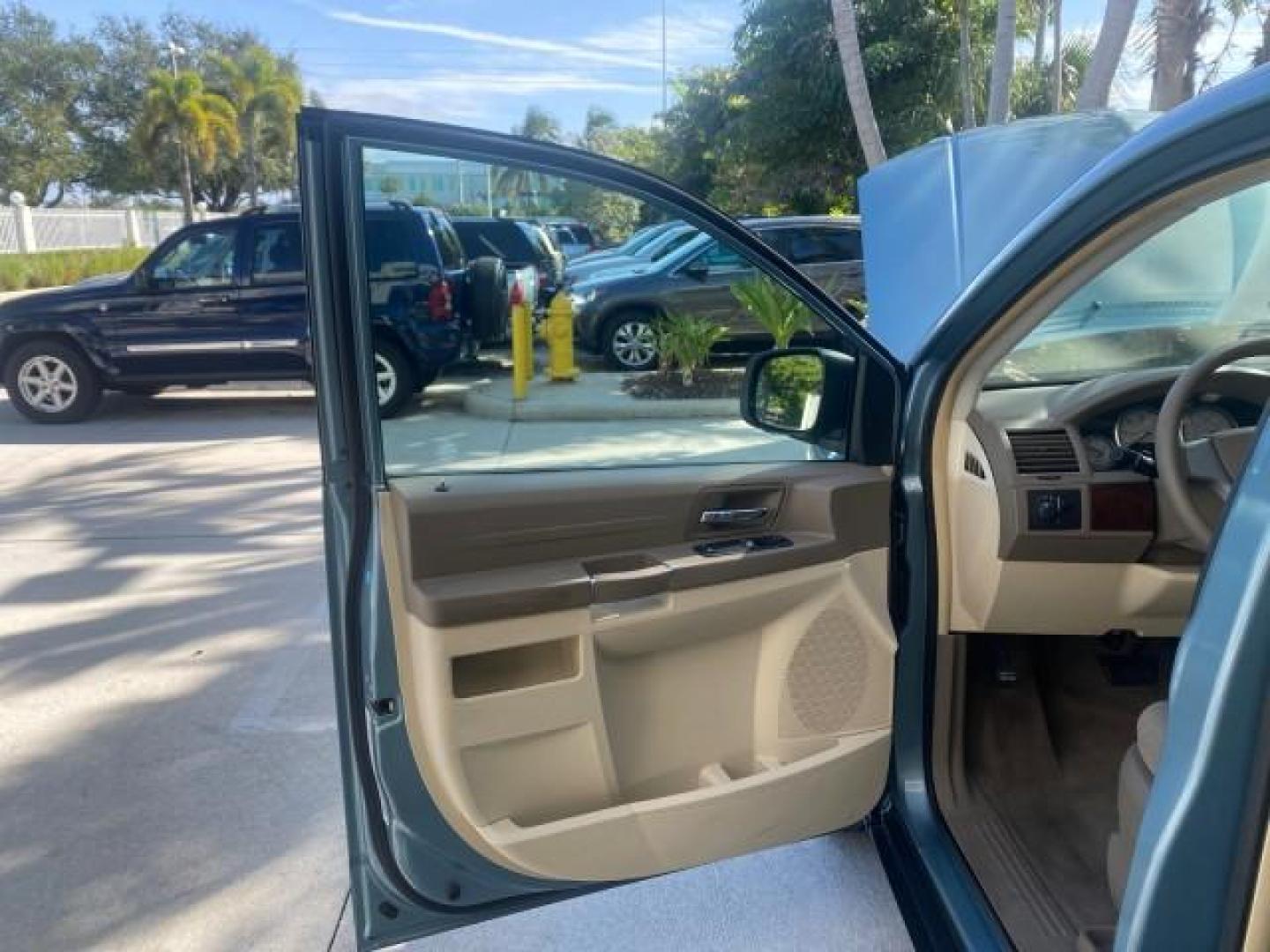 2010 Clearwater Blue Pearl /Medium pebble beige/cream Chrysler Town and Country LXI LOW MILES 77705 FL (2A4RR4DE6AR) with an 3.3L OHV SMPI V6 Engine engine, Automatic transmission, located at 4701 North Dixie Hwy, Pompano Beach, FL, 33064, (954) 422-2889, 26.240938, -80.123474 - OUR WEBPAGE FLORIDACARS1.COM HAS OVER 100 PHOTOS AND FREE CARFAX LINK 2010 CHRYSLER TOWN AND COUNTRY LXI VIN: 2A4RR4DE6AR116900 2 A 4 R R 4 D E 6 A R 1 1 6 9 0 0 VAN 3.3L V6 F OHV 12V GASOLINE 24 MPG FRONT WHEEL DRIVE Features ABS Brakes Air Conditioning AM/FM Stereo Automatic Transmission Auxiliary - Photo#9