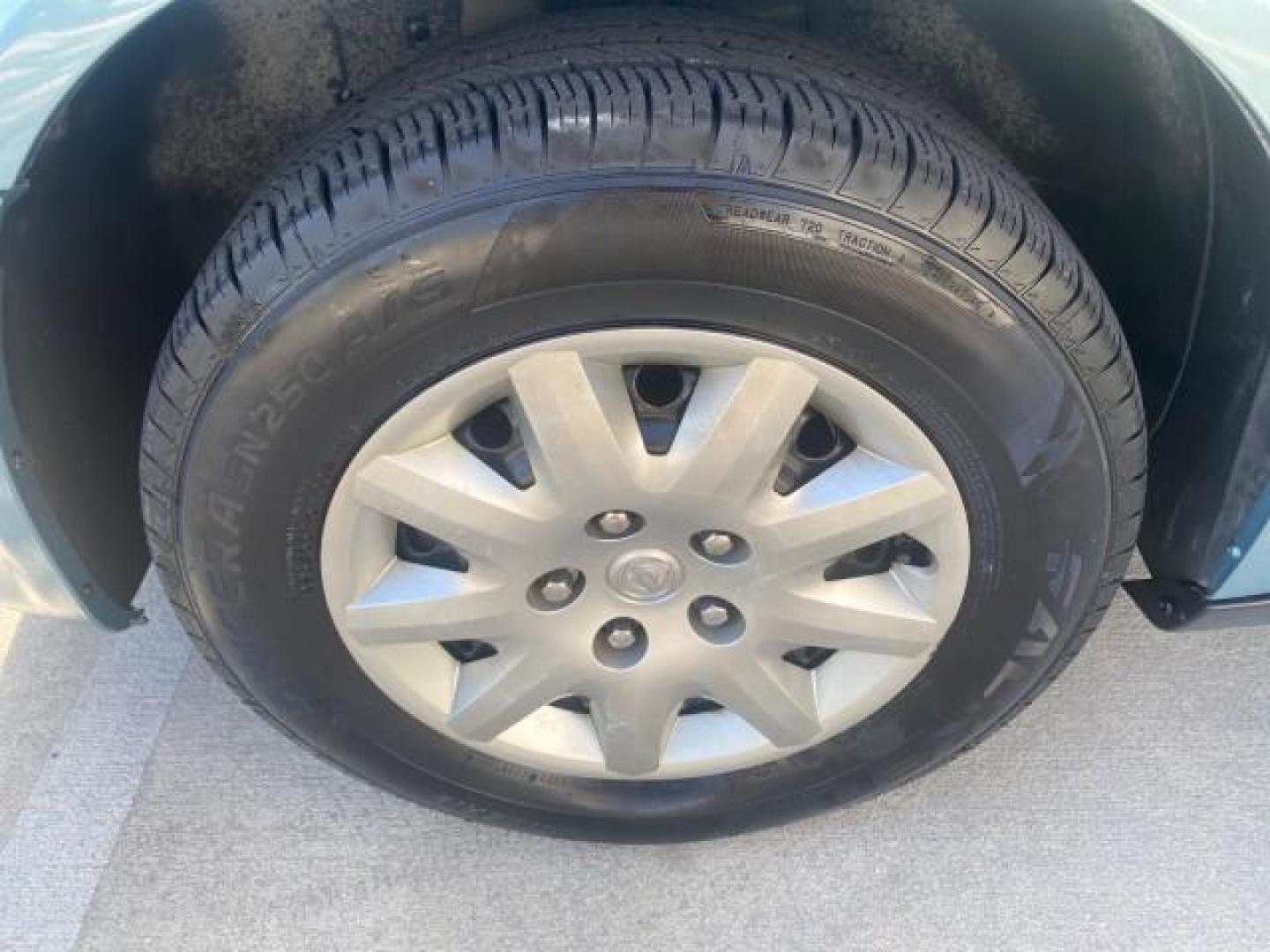 2010 Clearwater Blue Pearl /Medium pebble beige/cream Chrysler Town and Country LXI LOW MILES 77705 FL (2A4RR4DE6AR) with an 3.3L OHV SMPI V6 Engine engine, Automatic transmission, located at 4701 North Dixie Hwy, Pompano Beach, FL, 33064, (954) 422-2889, 26.240938, -80.123474 - OUR WEBPAGE FLORIDACARS1.COM HAS OVER 100 PHOTOS AND FREE CARFAX LINK 2010 CHRYSLER TOWN AND COUNTRY LXI VIN: 2A4RR4DE6AR116900 2 A 4 R R 4 D E 6 A R 1 1 6 9 0 0 VAN 3.3L V6 F OHV 12V GASOLINE 24 MPG FRONT WHEEL DRIVE Features ABS Brakes Air Conditioning AM/FM Stereo Automatic Transmission Auxiliary - Photo#19