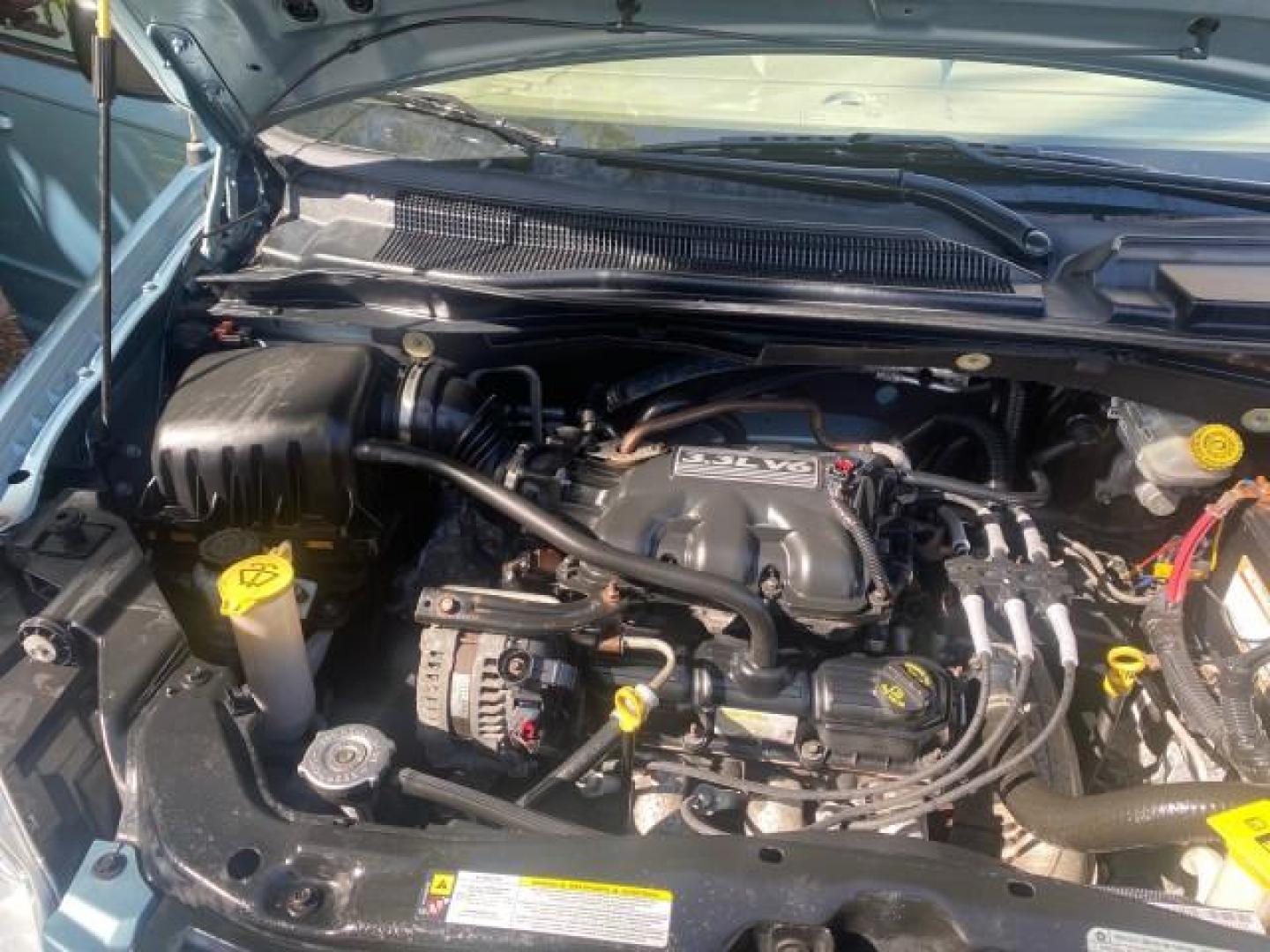 2010 Clearwater Blue Pearl /Medium pebble beige/cream Chrysler Town and Country LXI LOW MILES 77705 FL (2A4RR4DE6AR) with an 3.3L OHV SMPI V6 Engine engine, Automatic transmission, located at 4701 North Dixie Hwy, Pompano Beach, FL, 33064, (954) 422-2889, 26.240938, -80.123474 - OUR WEBPAGE FLORIDACARS1.COM HAS OVER 100 PHOTOS AND FREE CARFAX LINK 2010 CHRYSLER TOWN AND COUNTRY LXI VIN: 2A4RR4DE6AR116900 2 A 4 R R 4 D E 6 A R 1 1 6 9 0 0 VAN 3.3L V6 F OHV 12V GASOLINE 24 MPG FRONT WHEEL DRIVE Features ABS Brakes Air Conditioning AM/FM Stereo Automatic Transmission Auxiliary - Photo#25