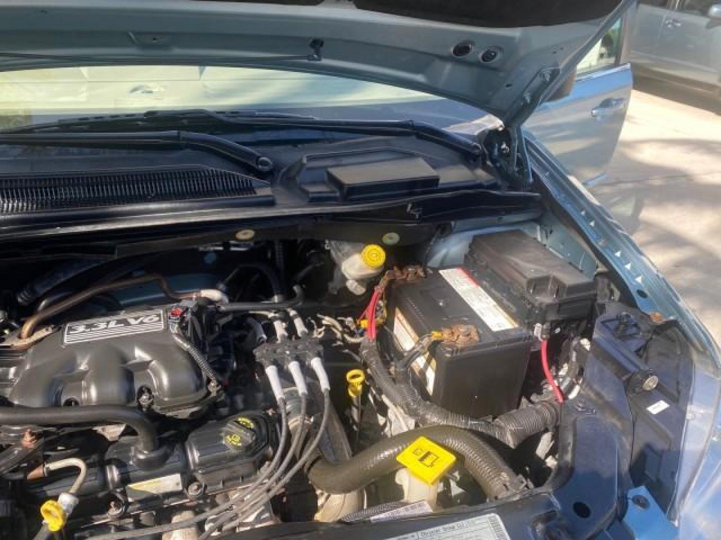 2010 Clearwater Blue Pearl /Medium pebble beige/cream Chrysler Town and Country LXI LOW MILES 77705 FL (2A4RR4DE6AR) with an 3.3L OHV SMPI V6 Engine engine, Automatic transmission, located at 4701 North Dixie Hwy, Pompano Beach, FL, 33064, (954) 422-2889, 26.240938, -80.123474 - OUR WEBPAGE FLORIDACARS1.COM HAS OVER 100 PHOTOS AND FREE CARFAX LINK 2010 CHRYSLER TOWN AND COUNTRY LXI VIN: 2A4RR4DE6AR116900 2 A 4 R R 4 D E 6 A R 1 1 6 9 0 0 VAN 3.3L V6 F OHV 12V GASOLINE 24 MPG FRONT WHEEL DRIVE Features ABS Brakes Air Conditioning AM/FM Stereo Automatic Transmission Auxiliary - Photo#26