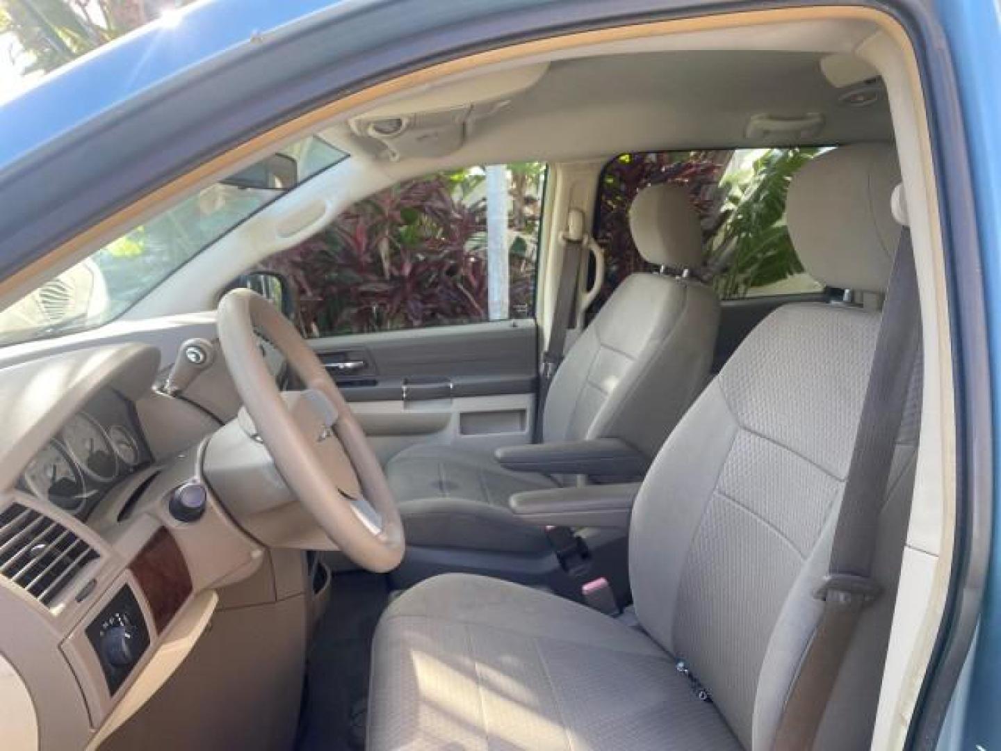 2010 Clearwater Blue Pearl /Medium pebble beige/cream Chrysler Town and Country LXI LOW MILES 77705 FL (2A4RR4DE6AR) with an 3.3L OHV SMPI V6 Engine engine, Automatic transmission, located at 4701 North Dixie Hwy, Pompano Beach, FL, 33064, (954) 422-2889, 26.240938, -80.123474 - OUR WEBPAGE FLORIDACARS1.COM HAS OVER 100 PHOTOS AND FREE CARFAX LINK 2010 CHRYSLER TOWN AND COUNTRY LXI VIN: 2A4RR4DE6AR116900 2 A 4 R R 4 D E 6 A R 1 1 6 9 0 0 VAN 3.3L V6 F OHV 12V GASOLINE 24 MPG FRONT WHEEL DRIVE Features ABS Brakes Air Conditioning AM/FM Stereo Automatic Transmission Auxiliary - Photo#44