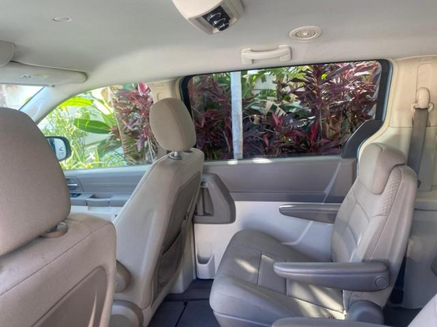 2010 Clearwater Blue Pearl /Medium pebble beige/cream Chrysler Town and Country LXI LOW MILES 77705 FL (2A4RR4DE6AR) with an 3.3L OHV SMPI V6 Engine engine, Automatic transmission, located at 4701 North Dixie Hwy, Pompano Beach, FL, 33064, (954) 422-2889, 26.240938, -80.123474 - OUR WEBPAGE FLORIDACARS1.COM HAS OVER 100 PHOTOS AND FREE CARFAX LINK 2010 CHRYSLER TOWN AND COUNTRY LXI VIN: 2A4RR4DE6AR116900 2 A 4 R R 4 D E 6 A R 1 1 6 9 0 0 VAN 3.3L V6 F OHV 12V GASOLINE 24 MPG FRONT WHEEL DRIVE Features ABS Brakes Air Conditioning AM/FM Stereo Automatic Transmission Auxiliary - Photo#80
