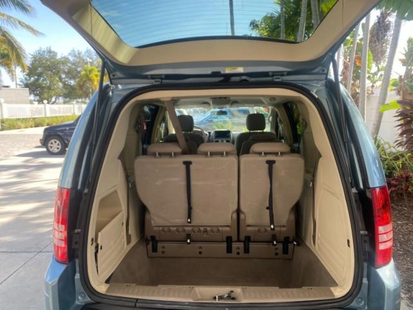 2010 Clearwater Blue Pearl /Medium pebble beige/cream Chrysler Town and Country LXI LOW MILES 77705 FL (2A4RR4DE6AR) with an 3.3L OHV SMPI V6 Engine engine, Automatic transmission, located at 4701 North Dixie Hwy, Pompano Beach, FL, 33064, (954) 422-2889, 26.240938, -80.123474 - OUR WEBPAGE FLORIDACARS1.COM HAS OVER 100 PHOTOS AND FREE CARFAX LINK 2010 CHRYSLER TOWN AND COUNTRY LXI VIN: 2A4RR4DE6AR116900 2 A 4 R R 4 D E 6 A R 1 1 6 9 0 0 VAN 3.3L V6 F OHV 12V GASOLINE 24 MPG FRONT WHEEL DRIVE Features ABS Brakes Air Conditioning AM/FM Stereo Automatic Transmission Auxiliary - Photo#98