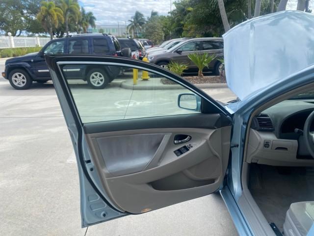 2008 Sky Blue Pearl /Ash Toyota Camry LE LOW MILES 63,391 1 OWNER (4T1BE46K38U) with an 2.4L DOHC MPFI VVT-i 16-Valve 4-Cyl Engine engine, Automatic transmission, located at 4701 North Dixie Hwy, Pompano Beach, FL, 33064, (954) 422-2889, 26.240938, -80.123474 - OUR WEBPAGE FLORIDACARS1.COM HAS OVER 100 PHOTOS AND FREE CARFAX LINK 2008 TOYOTA CAMRY LE VERY DEPENDABLE CAR WITH LOW MAINTENACE VIN: 4T1BE46K38U780019 4 T 1 B E 4 6 K 3 8 U 7 8 0 0 1 9 SEDAN 4 DR 2.4L I4 F DOHC 16V GASOLINE 31 MPG FRONT WHEEL DRIVE Features ABS Brakes Air Conditioning AM/FM Stere - Photo#9