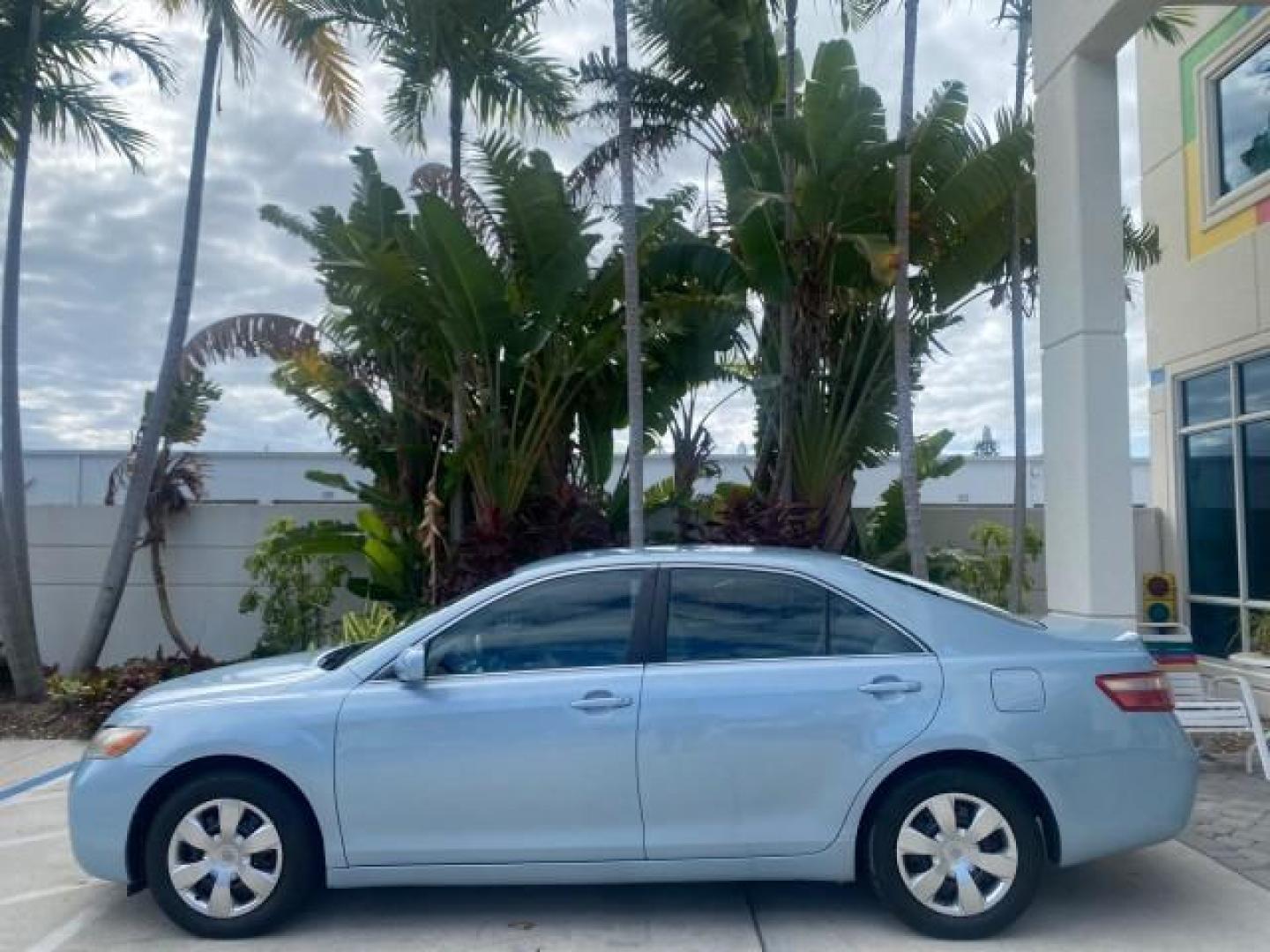 2008 Sky Blue Pearl /Ash Toyota Camry LE LOW MILES 63,391 1 OWNER (4T1BE46K38U) with an 2.4L DOHC MPFI VVT-i 16-Valve 4-Cyl Engine engine, Automatic transmission, located at 4701 North Dixie Hwy, Pompano Beach, FL, 33064, (954) 422-2889, 26.240938, -80.123474 - OUR WEBPAGE FLORIDACARS1.COM HAS OVER 100 PHOTOS AND FREE CARFAX LINK 2008 TOYOTA CAMRY LE VERY DEPENDABLE CAR WITH LOW MAINTENACE VIN: 4T1BE46K38U780019 4 T 1 B E 4 6 K 3 8 U 7 8 0 0 1 9 SEDAN 4 DR 2.4L I4 F DOHC 16V GASOLINE 31 MPG FRONT WHEEL DRIVE Features ABS Brakes Air Conditioning AM/FM Stere - Photo#32