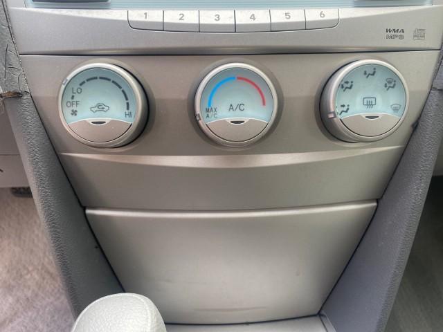 2008 Sky Blue Pearl /Ash Toyota Camry LE LOW MILES 63,391 1 OWNER (4T1BE46K38U) with an 2.4L DOHC MPFI VVT-i 16-Valve 4-Cyl Engine engine, Automatic transmission, located at 4701 North Dixie Hwy, Pompano Beach, FL, 33064, (954) 422-2889, 26.240938, -80.123474 - OUR WEBPAGE FLORIDACARS1.COM HAS OVER 100 PHOTOS AND FREE CARFAX LINK 2008 TOYOTA CAMRY LE VERY DEPENDABLE CAR WITH LOW MAINTENACE VIN: 4T1BE46K38U780019 4 T 1 B E 4 6 K 3 8 U 7 8 0 0 1 9 SEDAN 4 DR 2.4L I4 F DOHC 16V GASOLINE 31 MPG FRONT WHEEL DRIVE Features ABS Brakes Air Conditioning AM/FM Stere - Photo#58