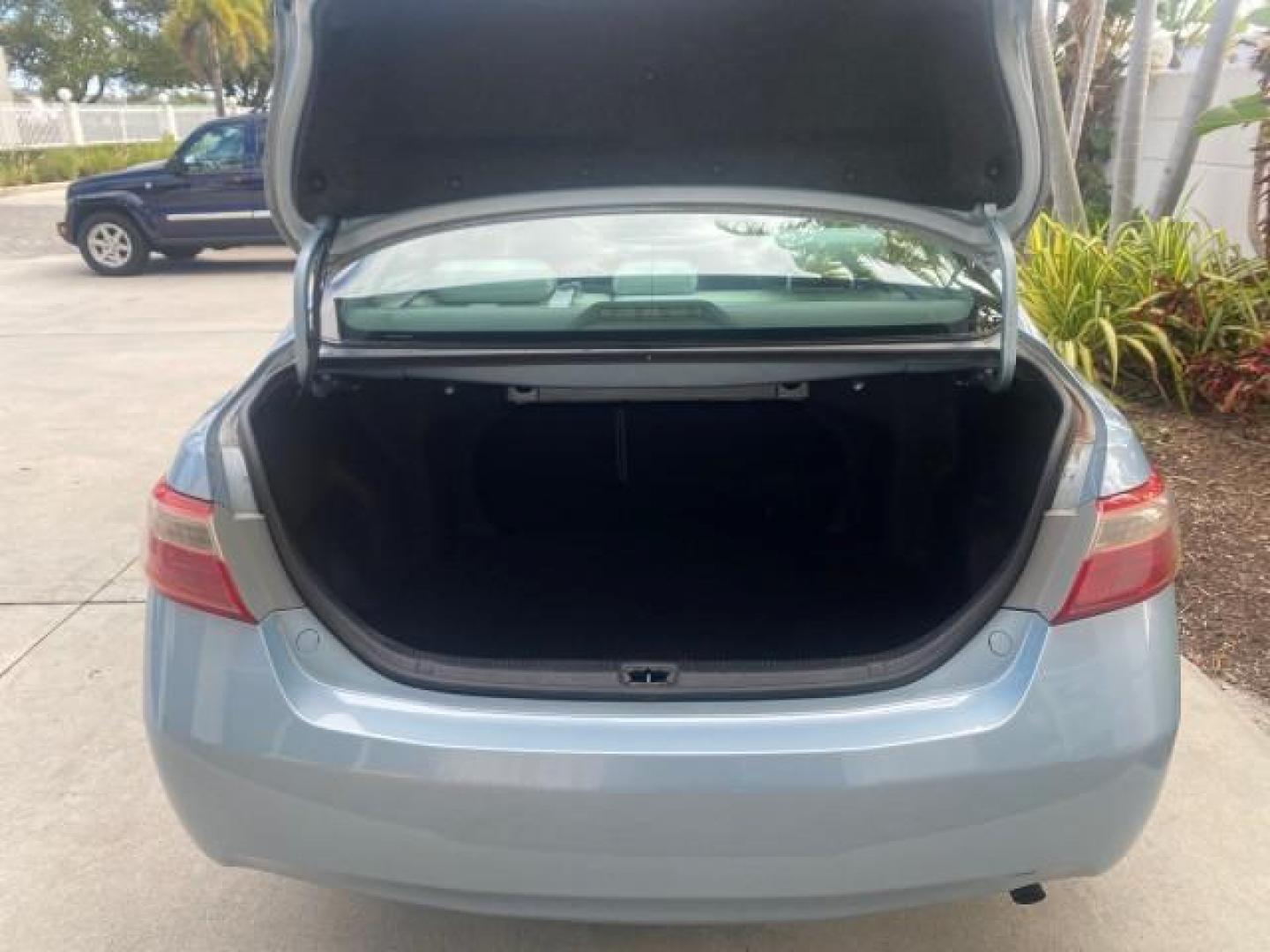 2008 Sky Blue Pearl /Ash Toyota Camry LE LOW MILES 63,391 1 OWNER (4T1BE46K38U) with an 2.4L DOHC MPFI VVT-i 16-Valve 4-Cyl Engine engine, Automatic transmission, located at 4701 North Dixie Hwy, Pompano Beach, FL, 33064, (954) 422-2889, 26.240938, -80.123474 - OUR WEBPAGE FLORIDACARS1.COM HAS OVER 100 PHOTOS AND FREE CARFAX LINK 2008 TOYOTA CAMRY LE VERY DEPENDABLE CAR WITH LOW MAINTENACE VIN: 4T1BE46K38U780019 4 T 1 B E 4 6 K 3 8 U 7 8 0 0 1 9 SEDAN 4 DR 2.4L I4 F DOHC 16V GASOLINE 31 MPG FRONT WHEEL DRIVE Features ABS Brakes Air Conditioning AM/FM Stere - Photo#91