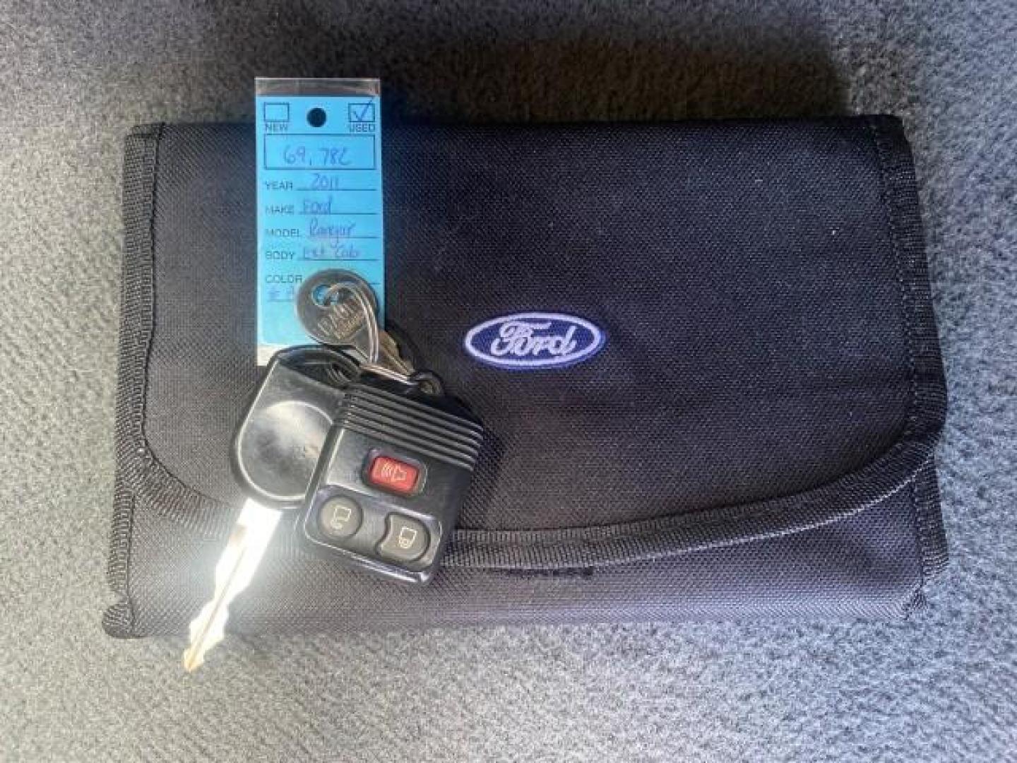 2011 Silver Metallic /Medium Dark Flint Ford Ranger XLT LOW MILES 69,782 4WD (1FTLR4FEXBP) with an 4.0L SOHC V6 Engine engine, Automatic transmission, located at 4701 North Dixie Hwy, Pompano Beach, FL, 33064, (954) 422-2889, 26.240938, -80.123474 - OUR WEBPAGE FLORIDACARS1.COM HAS OVER 100 PHOTOS AND FREE CARFAX LINK 2011 FORD RANGER XLT 4 DOOR 4 WHEEL DRIVE LEER CAMPER TOP FIBER GLASS ICE COLD A/C VIN: 1FTLR4FEXBPA23552 1 F T L R 4 F E X B P A 2 3 5 5 2 4 DOOR EXTENDED CAB PICKUP 4.0L V6 F SOHC 16V GASOLINE 19 MPG REAR WHEEL DRIVE W/ 4X4 Feat - Photo#23