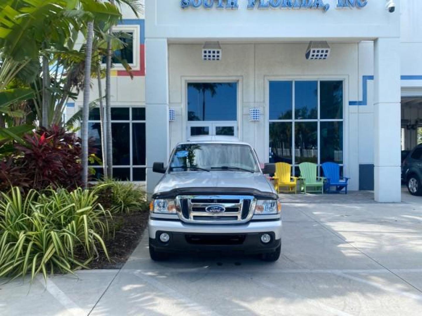 2011 Silver Metallic /Medium Dark Flint Ford Ranger XLT LOW MILES 69,782 4WD (1FTLR4FEXBP) with an 4.0L SOHC V6 Engine engine, Automatic transmission, located at 4701 North Dixie Hwy, Pompano Beach, FL, 33064, (954) 422-2889, 26.240938, -80.123474 - OUR WEBPAGE FLORIDACARS1.COM HAS OVER 100 PHOTOS AND FREE CARFAX LINK 2011 FORD RANGER XLT 4 DOOR 4 WHEEL DRIVE LEER CAMPER TOP FIBER GLASS ICE COLD A/C VIN: 1FTLR4FEXBPA23552 1 F T L R 4 F E X B P A 2 3 5 5 2 4 DOOR EXTENDED CAB PICKUP 4.0L V6 F SOHC 16V GASOLINE 19 MPG REAR WHEEL DRIVE W/ 4X4 Feat - Photo#27