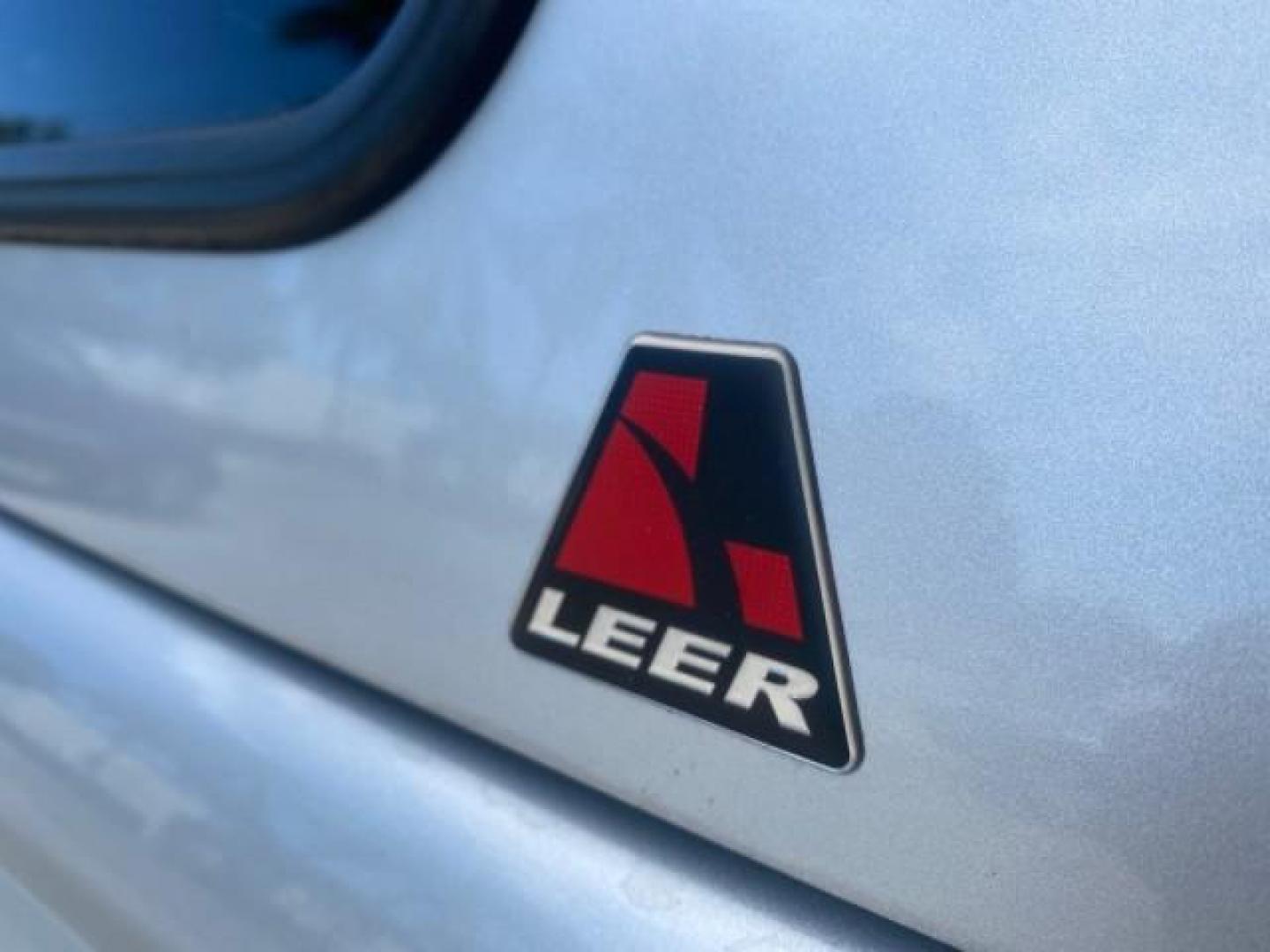 2011 Silver Metallic /Medium Dark Flint Ford Ranger XLT LOW MILES 69,782 4WD (1FTLR4FEXBP) with an 4.0L SOHC V6 Engine engine, Automatic transmission, located at 4701 North Dixie Hwy, Pompano Beach, FL, 33064, (954) 422-2889, 26.240938, -80.123474 - OUR WEBPAGE FLORIDACARS1.COM HAS OVER 100 PHOTOS AND FREE CARFAX LINK 2011 FORD RANGER XLT 4 DOOR 4 WHEEL DRIVE LEER CAMPER TOP FIBER GLASS ICE COLD A/C VIN: 1FTLR4FEXBPA23552 1 F T L R 4 F E X B P A 2 3 5 5 2 4 DOOR EXTENDED CAB PICKUP 4.0L V6 F SOHC 16V GASOLINE 19 MPG REAR WHEEL DRIVE W/ 4X4 Feat - Photo#90