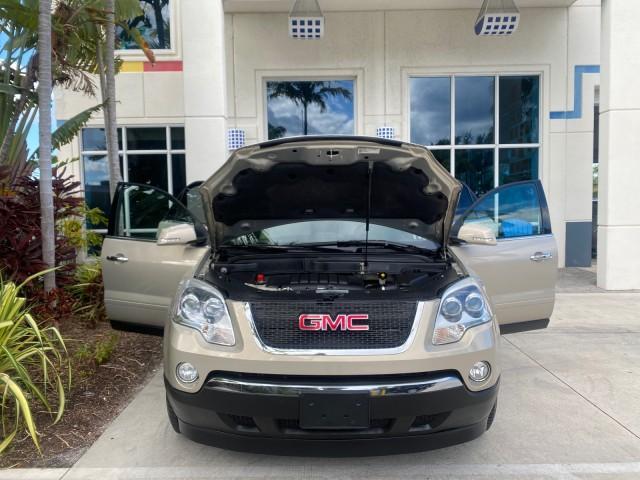 2009 Gold Mist Metallic /Light Titanium GMC Acadia SLT2 LOW MILES LEATHER (1GKER33D89J) with an 3.6L SIDI V6 Engine engine, Automatic transmission, located at 4701 North Dixie Hwy, Pompano Beach, FL, 33064, (954) 422-2889, 26.240938, -80.123474 - OUR WEBPAGE FLORIDACARS1.COM HAS OVER 100 PHOTOS AND FREE CARFAX LINK 2009 GMC ACADIA SLT-2 LEATHER 3RD ROW SUNROOF LOW MILES VIN: 1GKER33D89J136397 1 G K E R 3 3 D 8 9 J 1 3 6 3 9 7 4 DOOR WAGON/SPORT UTILITY 3.6L V6 F DOHC 24V GASOLINE 24 MPG FRONT WHEEL DRIVE Features ABS Brakes Air Conditioning - Photo#17