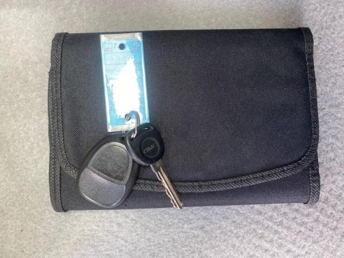 2009 Gold Mist Metallic /Light Titanium GMC Acadia SLT2 LOW MILES LEATHER SUV (1GKER33D89J) with an 3.6L SIDI V6 Engine engine, Automatic transmission, located at 4701 North Dixie Hwy, Pompano Beach, FL, 33064, (954) 422-2889, 26.240938, -80.123474 - OUR WEBPAGE FLORIDACARS1.COM HAS OVER 100 PHOTOS AND FREE CARFAX LINK 2009 GMC ACADIA SLT-2 LEATHER 3RD ROW SUNROOF LOW MILES VIN: 1GKER33D89J136397 1 G K E R 3 3 D 8 9 J 1 3 6 3 9 7 4 DOOR WAGON/SPORT UTILITY 3.6L V6 F DOHC 24V GASOLINE 24 MPG FRONT WHEEL DRIVE Features ABS Brakes Air Conditioning - Photo#23