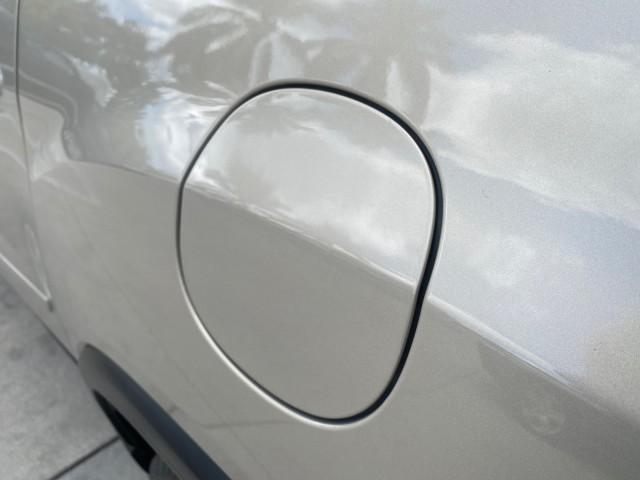 2009 Gold Mist Metallic /Light Titanium GMC Acadia SLT2 LOW MILES LEATHER (1GKER33D89J) with an 3.6L SIDI V6 Engine engine, Automatic transmission, located at 4701 North Dixie Hwy, Pompano Beach, FL, 33064, (954) 422-2889, 26.240938, -80.123474 - OUR WEBPAGE FLORIDACARS1.COM HAS OVER 100 PHOTOS AND FREE CARFAX LINK 2009 GMC ACADIA SLT-2 LEATHER 3RD ROW SUNROOF LOW MILES VIN: 1GKER33D89J136397 1 G K E R 3 3 D 8 9 J 1 3 6 3 9 7 4 DOOR WAGON/SPORT UTILITY 3.6L V6 F DOHC 24V GASOLINE 24 MPG FRONT WHEEL DRIVE Features ABS Brakes Air Conditioning - Photo#98