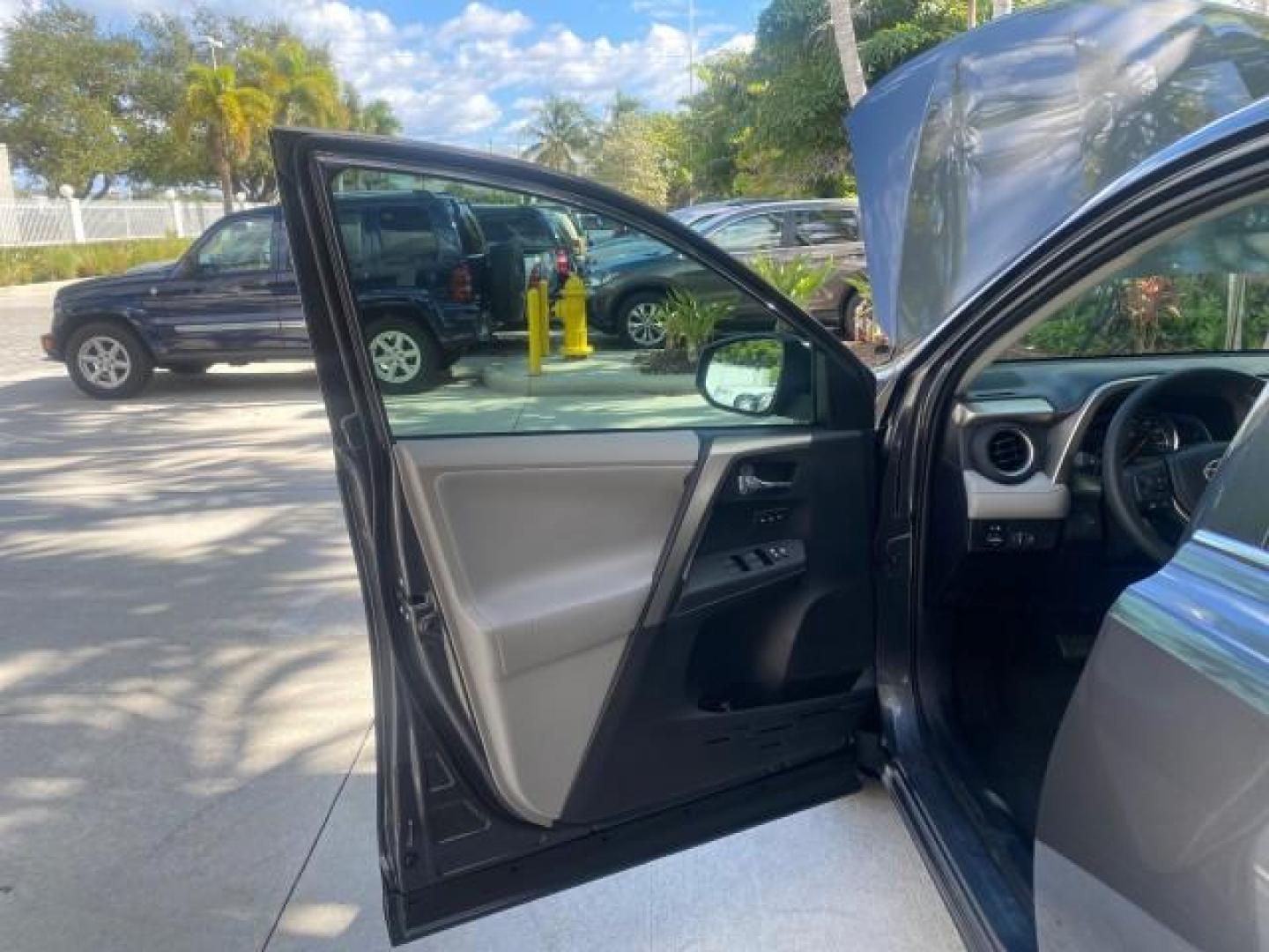 2013 Magnetic Gray Metallic /Ash Toyota RAV4 Limited LOW MILES 41,052 1 OWNER (2T3YFREVXDW) with an 2.5L DOHC SFI 16-Valve I4 Engine engine, Automatic transmission, located at 4701 North Dixie Hwy, Pompano Beach, FL, 33064, (954) 422-2889, 26.240938, -80.123474 - OUR WEBPAGE FLORIDACARS1.COM HAS OVER 100 PHOTOS AND FREE CARFAX LINK 2013 TOYOTA RAV4 LIMITED LEATHER SUNROOF THIS IS THE MOST LOADED RAV4 WE'VE EVER LISTED VIN: 2T3YFREVXDW067801 2 T 3 Y F R E V X D W 0 6 7 8 0 1 4 DOOR WAGON/SPORT UTILITY 2.5L I4 F DOHC 16V GASOLINE 31 MPG FRONT WHEEL DRIVE Featu - Photo#9