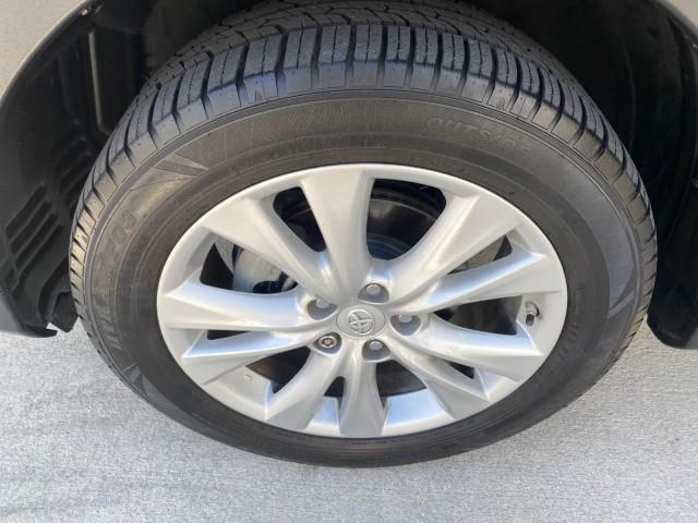 2013 Magnetic Gray Metallic /Ash Toyota RAV4 Limited LOW MILES 41,052 1 OWNER (2T3YFREVXDW) with an 2.5L DOHC SFI 16-Valve I4 Engine engine, Automatic transmission, located at 4701 North Dixie Hwy, Pompano Beach, FL, 33064, (954) 422-2889, 26.240938, -80.123474 - OUR WEBPAGE FLORIDACARS1.COM HAS OVER 100 PHOTOS AND FREE CARFAX LINK 2013 TOYOTA RAV4 LIMITED LEATHER SUNROOF THIS IS THE MOST LOADED RAV4 WE'VE EVER LISTED VIN: 2T3YFREVXDW067801 2 T 3 Y F R E V X D W 0 6 7 8 0 1 4 DOOR WAGON/SPORT UTILITY 2.5L I4 F DOHC 16V GASOLINE 31 MPG FRONT WHEEL DRIVE Featu - Photo#19