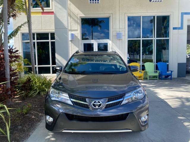 2013 Magnetic Gray Metallic /Ash Toyota RAV4 Limited LOW MILES 41,052 1 OWNER (2T3YFREVXDW) with an 2.5L DOHC SFI 16-Valve I4 Engine engine, Automatic transmission, located at 4701 North Dixie Hwy, Pompano Beach, FL, 33064, (954) 422-2889, 26.240938, -80.123474 - OUR WEBPAGE FLORIDACARS1.COM HAS OVER 100 PHOTOS AND FREE CARFAX LINK 2013 TOYOTA RAV4 LIMITED LEATHER SUNROOF THIS IS THE MOST LOADED RAV4 WE'VE EVER LISTED VIN: 2T3YFREVXDW067801 2 T 3 Y F R E V X D W 0 6 7 8 0 1 4 DOOR WAGON/SPORT UTILITY 2.5L I4 F DOHC 16V GASOLINE 31 MPG FRONT WHEEL DRIVE Featu - Photo#28
