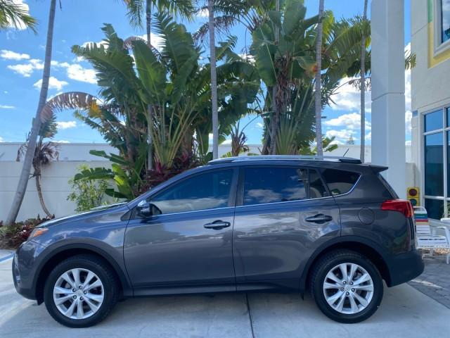 2013 Magnetic Gray Metallic /Ash Toyota RAV4 Limited LOW MILES 41,052 1 OWNER (2T3YFREVXDW) with an 2.5L DOHC SFI 16-Valve I4 Engine engine, Automatic transmission, located at 4701 North Dixie Hwy, Pompano Beach, FL, 33064, (954) 422-2889, 26.240938, -80.123474 - OUR WEBPAGE FLORIDACARS1.COM HAS OVER 100 PHOTOS AND FREE CARFAX LINK 2013 TOYOTA RAV4 LIMITED LEATHER SUNROOF THIS IS THE MOST LOADED RAV4 WE'VE EVER LISTED VIN: 2T3YFREVXDW067801 2 T 3 Y F R E V X D W 0 6 7 8 0 1 4 DOOR WAGON/SPORT UTILITY 2.5L I4 F DOHC 16V GASOLINE 31 MPG FRONT WHEEL DRIVE Featu - Photo#32