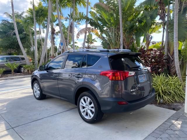 2013 Magnetic Gray Metallic /Ash Toyota RAV4 Limited LOW MILES 41,052 1 OWNER (2T3YFREVXDW) with an 2.5L DOHC SFI 16-Valve I4 Engine engine, Automatic transmission, located at 4701 North Dixie Hwy, Pompano Beach, FL, 33064, (954) 422-2889, 26.240938, -80.123474 - OUR WEBPAGE FLORIDACARS1.COM HAS OVER 100 PHOTOS AND FREE CARFAX LINK 2013 TOYOTA RAV4 LIMITED LEATHER SUNROOF THIS IS THE MOST LOADED RAV4 WE'VE EVER LISTED VIN: 2T3YFREVXDW067801 2 T 3 Y F R E V X D W 0 6 7 8 0 1 4 DOOR WAGON/SPORT UTILITY 2.5L I4 F DOHC 16V GASOLINE 31 MPG FRONT WHEEL DRIVE Featu - Photo#33