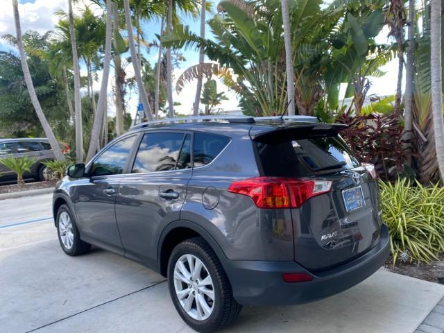 2013 Magnetic Gray Metallic /Ash Toyota RAV4 Limited LOW MILES 41,052 1 OWNER (2T3YFREVXDW) with an 2.5L DOHC SFI 16-Valve I4 Engine engine, Automatic transmission, located at 4701 North Dixie Hwy, Pompano Beach, FL, 33064, (954) 422-2889, 26.240938, -80.123474 - OUR WEBPAGE FLORIDACARS1.COM HAS OVER 100 PHOTOS AND FREE CARFAX LINK 2013 TOYOTA RAV4 LIMITED LEATHER SUNROOF THIS IS THE MOST LOADED RAV4 WE'VE EVER LISTED VIN: 2T3YFREVXDW067801 2 T 3 Y F R E V X D W 0 6 7 8 0 1 4 DOOR WAGON/SPORT UTILITY 2.5L I4 F DOHC 16V GASOLINE 31 MPG FRONT WHEEL DRIVE Featu - Photo#34