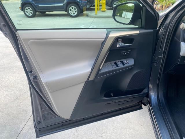 2013 Magnetic Gray Metallic /Ash Toyota RAV4 Limited LOW MILES 41,052 1 OWNER (2T3YFREVXDW) with an 2.5L DOHC SFI 16-Valve I4 Engine engine, Automatic transmission, located at 4701 North Dixie Hwy, Pompano Beach, FL, 33064, (954) 422-2889, 26.240938, -80.123474 - OUR WEBPAGE FLORIDACARS1.COM HAS OVER 100 PHOTOS AND FREE CARFAX LINK 2013 TOYOTA RAV4 LIMITED LEATHER SUNROOF THIS IS THE MOST LOADED RAV4 WE'VE EVER LISTED VIN: 2T3YFREVXDW067801 2 T 3 Y F R E V X D W 0 6 7 8 0 1 4 DOOR WAGON/SPORT UTILITY 2.5L I4 F DOHC 16V GASOLINE 31 MPG FRONT WHEEL DRIVE Featu - Photo#42