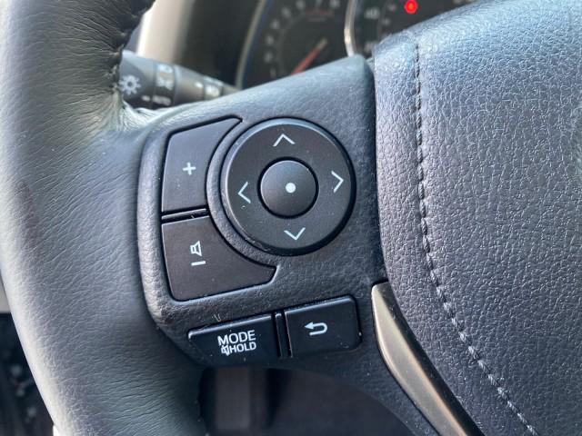 2013 Magnetic Gray Metallic /Ash Toyota RAV4 Limited LOW MILES 41,052 1 OWNER (2T3YFREVXDW) with an 2.5L DOHC SFI 16-Valve I4 Engine engine, Automatic transmission, located at 4701 North Dixie Hwy, Pompano Beach, FL, 33064, (954) 422-2889, 26.240938, -80.123474 - OUR WEBPAGE FLORIDACARS1.COM HAS OVER 100 PHOTOS AND FREE CARFAX LINK 2013 TOYOTA RAV4 LIMITED LEATHER SUNROOF THIS IS THE MOST LOADED RAV4 WE'VE EVER LISTED VIN: 2T3YFREVXDW067801 2 T 3 Y F R E V X D W 0 6 7 8 0 1 4 DOOR WAGON/SPORT UTILITY 2.5L I4 F DOHC 16V GASOLINE 31 MPG FRONT WHEEL DRIVE Featu - Photo#50