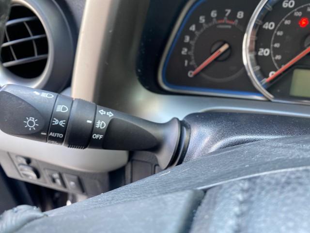 2013 Magnetic Gray Metallic /Ash Toyota RAV4 Limited LOW MILES 41,052 1 OWNER (2T3YFREVXDW) with an 2.5L DOHC SFI 16-Valve I4 Engine engine, Automatic transmission, located at 4701 North Dixie Hwy, Pompano Beach, FL, 33064, (954) 422-2889, 26.240938, -80.123474 - OUR WEBPAGE FLORIDACARS1.COM HAS OVER 100 PHOTOS AND FREE CARFAX LINK 2013 TOYOTA RAV4 LIMITED LEATHER SUNROOF THIS IS THE MOST LOADED RAV4 WE'VE EVER LISTED VIN: 2T3YFREVXDW067801 2 T 3 Y F R E V X D W 0 6 7 8 0 1 4 DOOR WAGON/SPORT UTILITY 2.5L I4 F DOHC 16V GASOLINE 31 MPG FRONT WHEEL DRIVE Featu - Photo#52