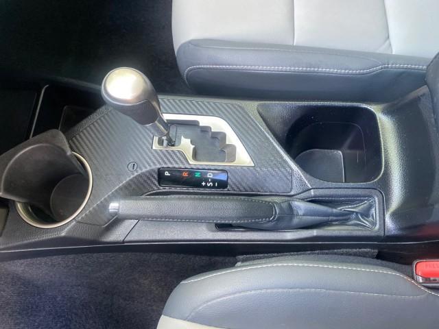 2013 Magnetic Gray Metallic /Ash Toyota RAV4 Limited LOW MILES 41,052 1 OWNER (2T3YFREVXDW) with an 2.5L DOHC SFI 16-Valve I4 Engine engine, Automatic transmission, located at 4701 North Dixie Hwy, Pompano Beach, FL, 33064, (954) 422-2889, 26.240938, -80.123474 - OUR WEBPAGE FLORIDACARS1.COM HAS OVER 100 PHOTOS AND FREE CARFAX LINK 2013 TOYOTA RAV4 LIMITED LEATHER SUNROOF THIS IS THE MOST LOADED RAV4 WE'VE EVER LISTED VIN: 2T3YFREVXDW067801 2 T 3 Y F R E V X D W 0 6 7 8 0 1 4 DOOR WAGON/SPORT UTILITY 2.5L I4 F DOHC 16V GASOLINE 31 MPG FRONT WHEEL DRIVE Featu - Photo#63