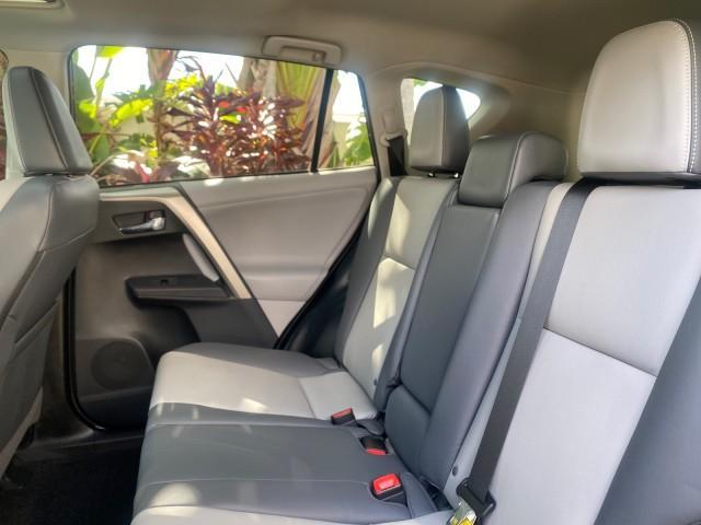 2013 Magnetic Gray Metallic /Ash Toyota RAV4 Limited LOW MILES 41,052 1 OWNER (2T3YFREVXDW) with an 2.5L DOHC SFI 16-Valve I4 Engine engine, Automatic transmission, located at 4701 North Dixie Hwy, Pompano Beach, FL, 33064, (954) 422-2889, 26.240938, -80.123474 - OUR WEBPAGE FLORIDACARS1.COM HAS OVER 100 PHOTOS AND FREE CARFAX LINK 2013 TOYOTA RAV4 LIMITED LEATHER SUNROOF THIS IS THE MOST LOADED RAV4 WE'VE EVER LISTED VIN: 2T3YFREVXDW067801 2 T 3 Y F R E V X D W 0 6 7 8 0 1 4 DOOR WAGON/SPORT UTILITY 2.5L I4 F DOHC 16V GASOLINE 31 MPG FRONT WHEEL DRIVE Featu - Photo#81