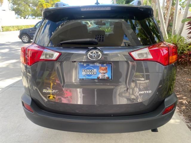 2013 Magnetic Gray Metallic /Ash Toyota RAV4 Limited LOW MILES 41,052 1 OWNER (2T3YFREVXDW) with an 2.5L DOHC SFI 16-Valve I4 Engine engine, Automatic transmission, located at 4701 North Dixie Hwy, Pompano Beach, FL, 33064, (954) 422-2889, 26.240938, -80.123474 - OUR WEBPAGE FLORIDACARS1.COM HAS OVER 100 PHOTOS AND FREE CARFAX LINK 2013 TOYOTA RAV4 LIMITED LEATHER SUNROOF THIS IS THE MOST LOADED RAV4 WE'VE EVER LISTED VIN: 2T3YFREVXDW067801 2 T 3 Y F R E V X D W 0 6 7 8 0 1 4 DOOR WAGON/SPORT UTILITY 2.5L I4 F DOHC 16V GASOLINE 31 MPG FRONT WHEEL DRIVE Featu - Photo#92