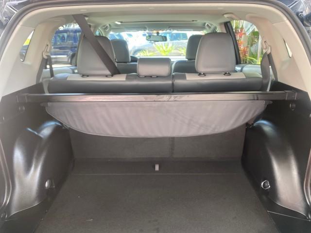 2013 Magnetic Gray Metallic /Ash Toyota RAV4 Limited LOW MILES 41,052 1 OWNER (2T3YFREVXDW) with an 2.5L DOHC SFI 16-Valve I4 Engine engine, Automatic transmission, located at 4701 North Dixie Hwy, Pompano Beach, FL, 33064, (954) 422-2889, 26.240938, -80.123474 - OUR WEBPAGE FLORIDACARS1.COM HAS OVER 100 PHOTOS AND FREE CARFAX LINK 2013 TOYOTA RAV4 LIMITED LEATHER SUNROOF THIS IS THE MOST LOADED RAV4 WE'VE EVER LISTED VIN: 2T3YFREVXDW067801 2 T 3 Y F R E V X D W 0 6 7 8 0 1 4 DOOR WAGON/SPORT UTILITY 2.5L I4 F DOHC 16V GASOLINE 31 MPG FRONT WHEEL DRIVE Featu - Photo#98