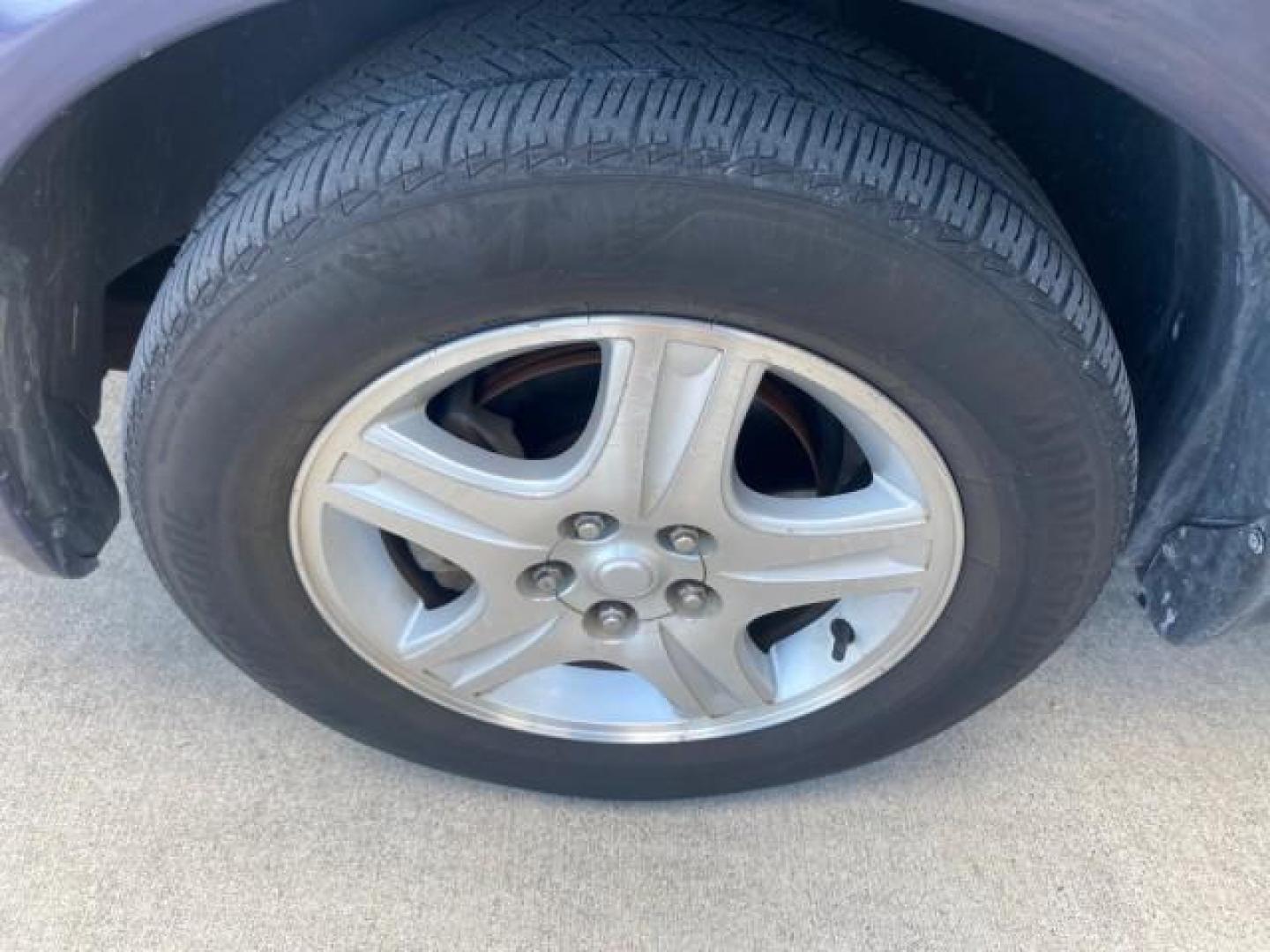 2000 Medium Royal Blue Metallic /Medium Graphite Ford Taurus SEL (1FAFP56S0YA) with an 3.0L DOHC SMPI 24-Valve V6 Duratec Engine engine, Automatic transmission, located at 4701 North Dixie Hwy, Pompano Beach, FL, 33064, (954) 422-2889, 26.240938, -80.123474 - OUR WEBPAGE FLORIDACARS1.COM HAS OVER 100 PHOTOS AND FREE CARFAX LINK 2000 FORD TAURUS SEL VIN: 1FAFP56S0YA125006 1 F A F P 5 6 S 0 Y A 1 2 5 0 0 6 SEDAN 4 DR 3.0L V6 F DOHC 24V GASOLINE 28 MPG FRONT WHEEL DRIVE Features ABS Brakes Air Conditioning Alloy Wheels AM/FM Stereo Automatic Transmission Au - Photo#19