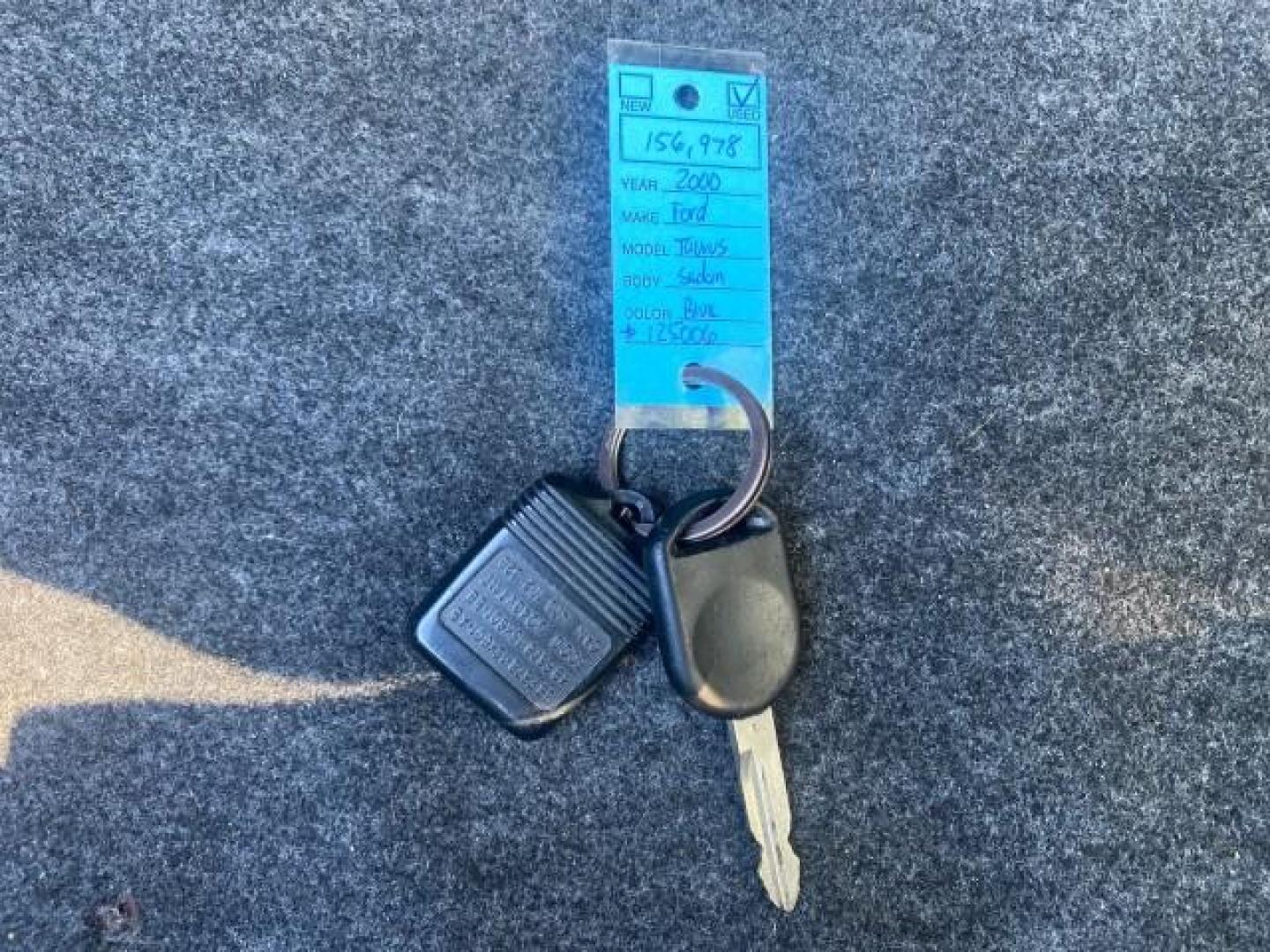 2000 Medium Royal Blue Metallic /Medium Graphite Ford Taurus SEL (1FAFP56S0YA) with an 3.0L DOHC SMPI 24-Valve V6 Duratec Engine engine, Automatic transmission, located at 4701 North Dixie Hwy, Pompano Beach, FL, 33064, (954) 422-2889, 26.240938, -80.123474 - OUR WEBPAGE FLORIDACARS1.COM HAS OVER 100 PHOTOS AND FREE CARFAX LINK 2000 FORD TAURUS SEL VIN: 1FAFP56S0YA125006 1 F A F P 5 6 S 0 Y A 1 2 5 0 0 6 SEDAN 4 DR 3.0L V6 F DOHC 24V GASOLINE 28 MPG FRONT WHEEL DRIVE Features ABS Brakes Air Conditioning Alloy Wheels AM/FM Stereo Automatic Transmission Au - Photo#23