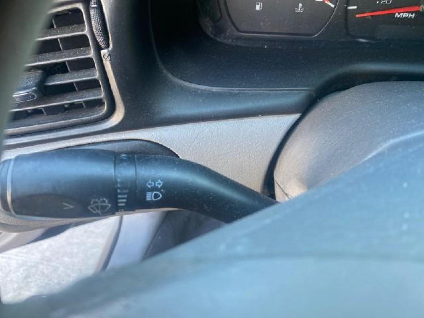 2000 Medium Royal Blue Metallic /Medium Graphite Ford Taurus SEL (1FAFP56S0YA) with an 3.0L DOHC SMPI 24-Valve V6 Duratec Engine engine, Automatic transmission, located at 4701 North Dixie Hwy, Pompano Beach, FL, 33064, (954) 422-2889, 26.240938, -80.123474 - OUR WEBPAGE FLORIDACARS1.COM HAS OVER 100 PHOTOS AND FREE CARFAX LINK 2000 FORD TAURUS SEL VIN: 1FAFP56S0YA125006 1 F A F P 5 6 S 0 Y A 1 2 5 0 0 6 SEDAN 4 DR 3.0L V6 F DOHC 24V GASOLINE 28 MPG FRONT WHEEL DRIVE Features ABS Brakes Air Conditioning Alloy Wheels AM/FM Stereo Automatic Transmission Au - Photo#52