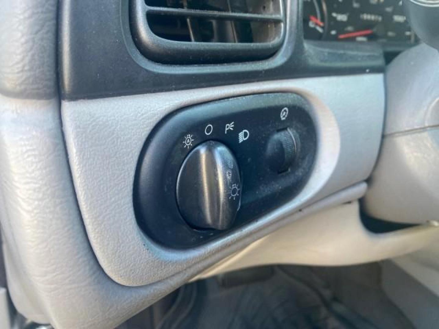 2000 Medium Royal Blue Metallic /Medium Graphite Ford Taurus SEL (1FAFP56S0YA) with an 3.0L DOHC SMPI 24-Valve V6 Duratec Engine engine, Automatic transmission, located at 4701 North Dixie Hwy, Pompano Beach, FL, 33064, (954) 422-2889, 26.240938, -80.123474 - OUR WEBPAGE FLORIDACARS1.COM HAS OVER 100 PHOTOS AND FREE CARFAX LINK 2000 FORD TAURUS SEL VIN: 1FAFP56S0YA125006 1 F A F P 5 6 S 0 Y A 1 2 5 0 0 6 SEDAN 4 DR 3.0L V6 F DOHC 24V GASOLINE 28 MPG FRONT WHEEL DRIVE Features ABS Brakes Air Conditioning Alloy Wheels AM/FM Stereo Automatic Transmission Au - Photo#53