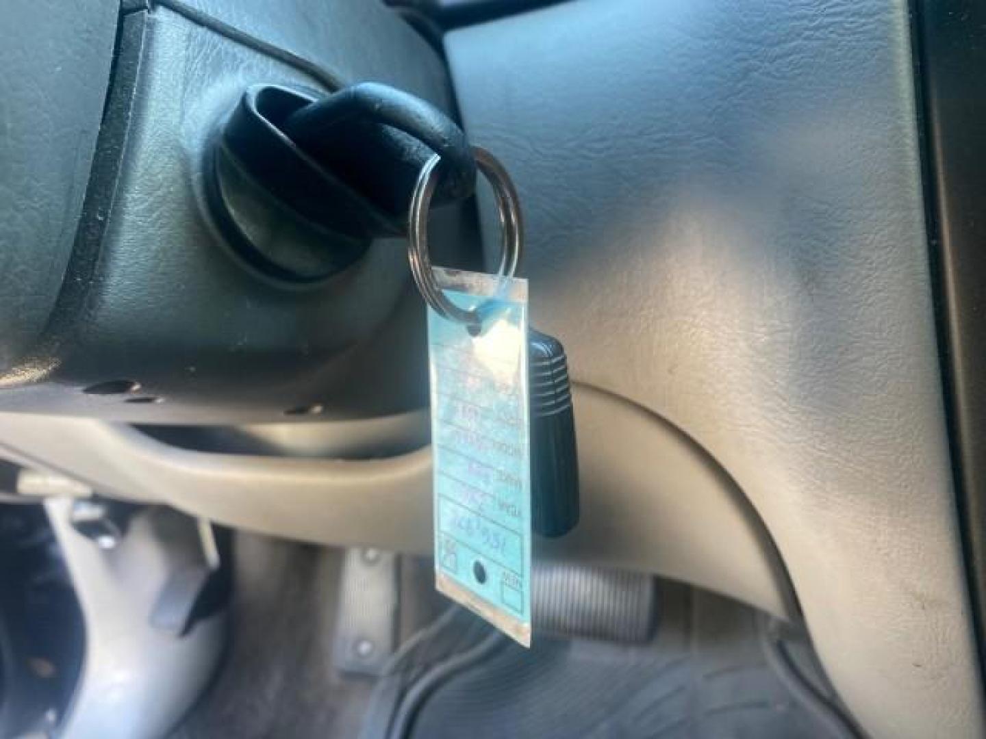 2000 Medium Royal Blue Metallic /Medium Graphite Ford Taurus SEL (1FAFP56S0YA) with an 3.0L DOHC SMPI 24-Valve V6 Duratec Engine engine, Automatic transmission, located at 4701 North Dixie Hwy, Pompano Beach, FL, 33064, (954) 422-2889, 26.240938, -80.123474 - OUR WEBPAGE FLORIDACARS1.COM HAS OVER 100 PHOTOS AND FREE CARFAX LINK 2000 FORD TAURUS SEL VIN: 1FAFP56S0YA125006 1 F A F P 5 6 S 0 Y A 1 2 5 0 0 6 SEDAN 4 DR 3.0L V6 F DOHC 24V GASOLINE 28 MPG FRONT WHEEL DRIVE Features ABS Brakes Air Conditioning Alloy Wheels AM/FM Stereo Automatic Transmission Au - Photo#55