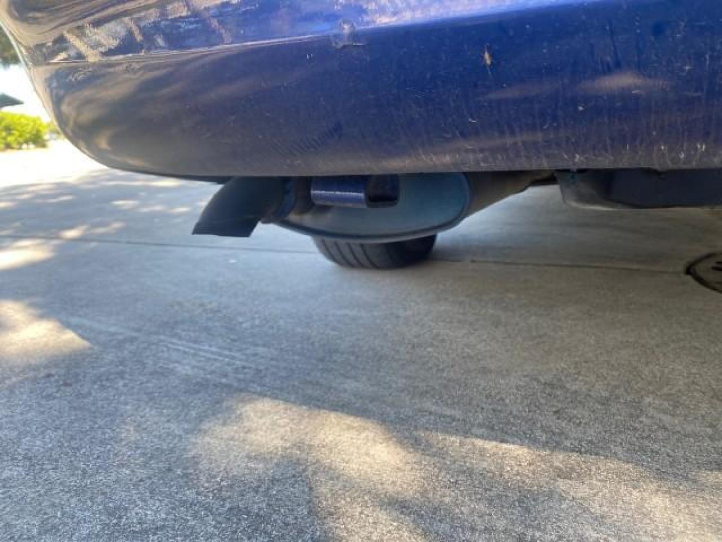 2000 Medium Royal Blue Metallic /Medium Graphite Ford Taurus SEL (1FAFP56S0YA) with an 3.0L DOHC SMPI 24-Valve V6 Duratec Engine engine, Automatic transmission, located at 4701 North Dixie Hwy, Pompano Beach, FL, 33064, (954) 422-2889, 26.240938, -80.123474 - OUR WEBPAGE FLORIDACARS1.COM HAS OVER 100 PHOTOS AND FREE CARFAX LINK 2000 FORD TAURUS SEL VIN: 1FAFP56S0YA125006 1 F A F P 5 6 S 0 Y A 1 2 5 0 0 6 SEDAN 4 DR 3.0L V6 F DOHC 24V GASOLINE 28 MPG FRONT WHEEL DRIVE Features ABS Brakes Air Conditioning Alloy Wheels AM/FM Stereo Automatic Transmission Au - Photo#86