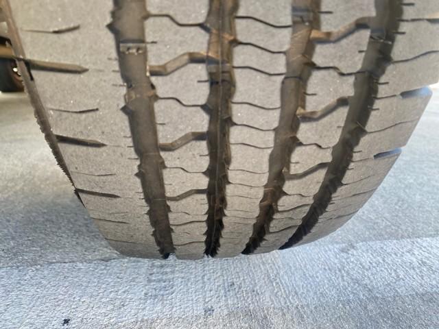 2006 Black /Medium Pebble Ford Econoline HI TOP E250 EXPLORER CONVERSION HANDICAP (1FDNE24L26H) with an 5.4L SOHC EFI V8 Triton Engine engine, Automatic transmission, located at 4701 North Dixie Hwy, Pompano Beach, FL, 33064, (954) 422-2889, 26.240938, -80.123474 - OUR WEBPAGE FLORIDACARS1.COM HAS OVER 100 PHOTOS AND FREE CARFAX LINK 2006 FORD ECONOLINE E250 EXPLORER CONVERSION HANDICAP $90,000 NEW VIN: 1FDNE24L26HA32770 1 F D N E 2 4 L 2 6 H A 3 2 7 7 0 VAN 5.4L V8 F GASOLINE REAR WHEEL DRIVE Features ABS Brakes Air Conditioning Alloy Wheels AM/FM Stereo Auto - Photo#20