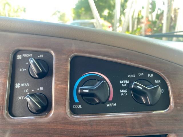 2006 Black /Medium Pebble Ford Econoline HI TOP E250 EXPLORER CONVERSION HANDICAP (1FDNE24L26H) with an 5.4L SOHC EFI V8 Triton Engine engine, Automatic transmission, located at 4701 North Dixie Hwy, Pompano Beach, FL, 33064, (954) 422-2889, 26.240938, -80.123474 - OUR WEBPAGE FLORIDACARS1.COM HAS OVER 100 PHOTOS AND FREE CARFAX LINK 2006 FORD ECONOLINE E250 EXPLORER CONVERSION HANDICAP $90,000 NEW VIN: 1FDNE24L26HA32770 1 F D N E 2 4 L 2 6 H A 3 2 7 7 0 VAN 5.4L V8 F GASOLINE REAR WHEEL DRIVE Features ABS Brakes Air Conditioning Alloy Wheels AM/FM Stereo Auto - Photo#61