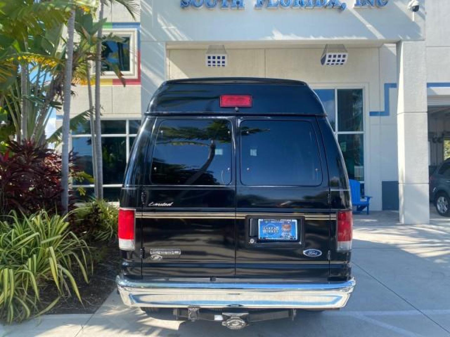 2006 Black /Medium Pebble Ford Econoline HI TOP E250 EXPLORER CONVERSION HANDICAP (1FDNE24L26H) with an 5.4L SOHC EFI V8 Triton Engine engine, Automatic transmission, located at 4701 North Dixie Hwy, Pompano Beach, FL, 33064, (954) 422-2889, 26.240938, -80.123474 - OUR WEBPAGE FLORIDACARS1.COM HAS OVER 100 PHOTOS AND FREE CARFAX LINK 2006 FORD ECONOLINE E250 EXPLORER CONVERSION HANDICAP $90,000 NEW VIN: 1FDNE24L26HA32770 1 F D N E 2 4 L 2 6 H A 3 2 7 7 0 VAN 5.4L V8 F GASOLINE REAR WHEEL DRIVE Features ABS Brakes Air Conditioning Alloy Wheels AM/FM Stereo Auto - Photo#98