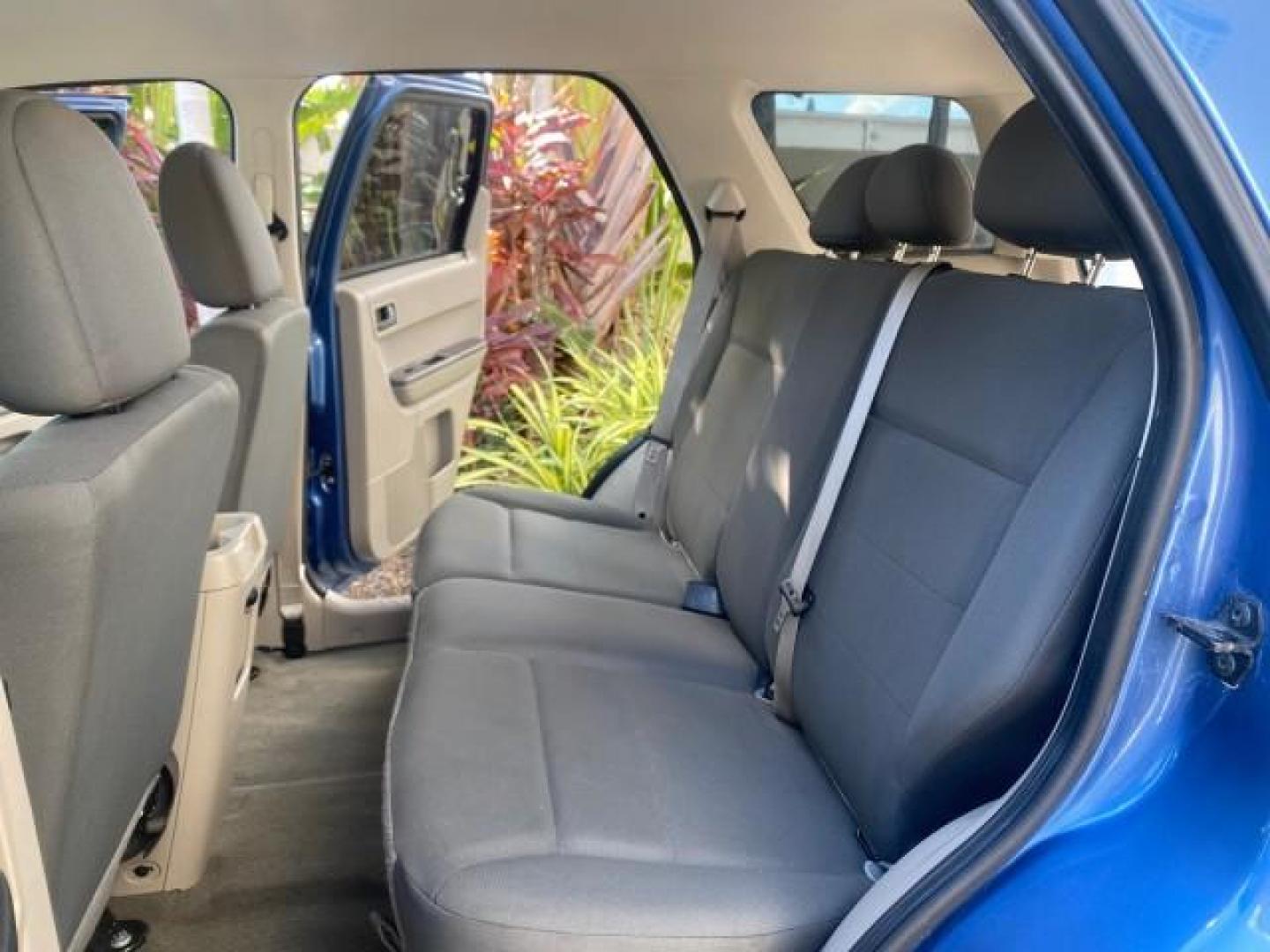 2009 Sport Blue Metallic /Stone Ford Escape XLS LOW MILES 25,482 (1FMCU02739K) with an 2.5L DOHC SEFI 16-Valve I4 Duratec Engine engine, Automatic transmission, located at 4701 North Dixie Hwy, Pompano Beach, FL, 33064, (954) 422-2889, 26.240938, -80.123474 - OUR WEBPAGE FLORIDACARS1.COM HAS OVER 100 PHOTOS AND FREE CARFAX LINK 2009 FORD ESCAPE XLS VIN: 1FMCU02739KA64641 1 F M C U 0 2 7 3 9 K A 6 4 6 4 1 4 DOOR WAGON/SPORT UTILITY 2.5L I4 F 16V GASOLINE 28 MPG FRONT WHEEL DRIVE Features ABS Brakes Air Conditioning Alloy Wheels AM/FM Stereo Automatic Tran - Photo#14